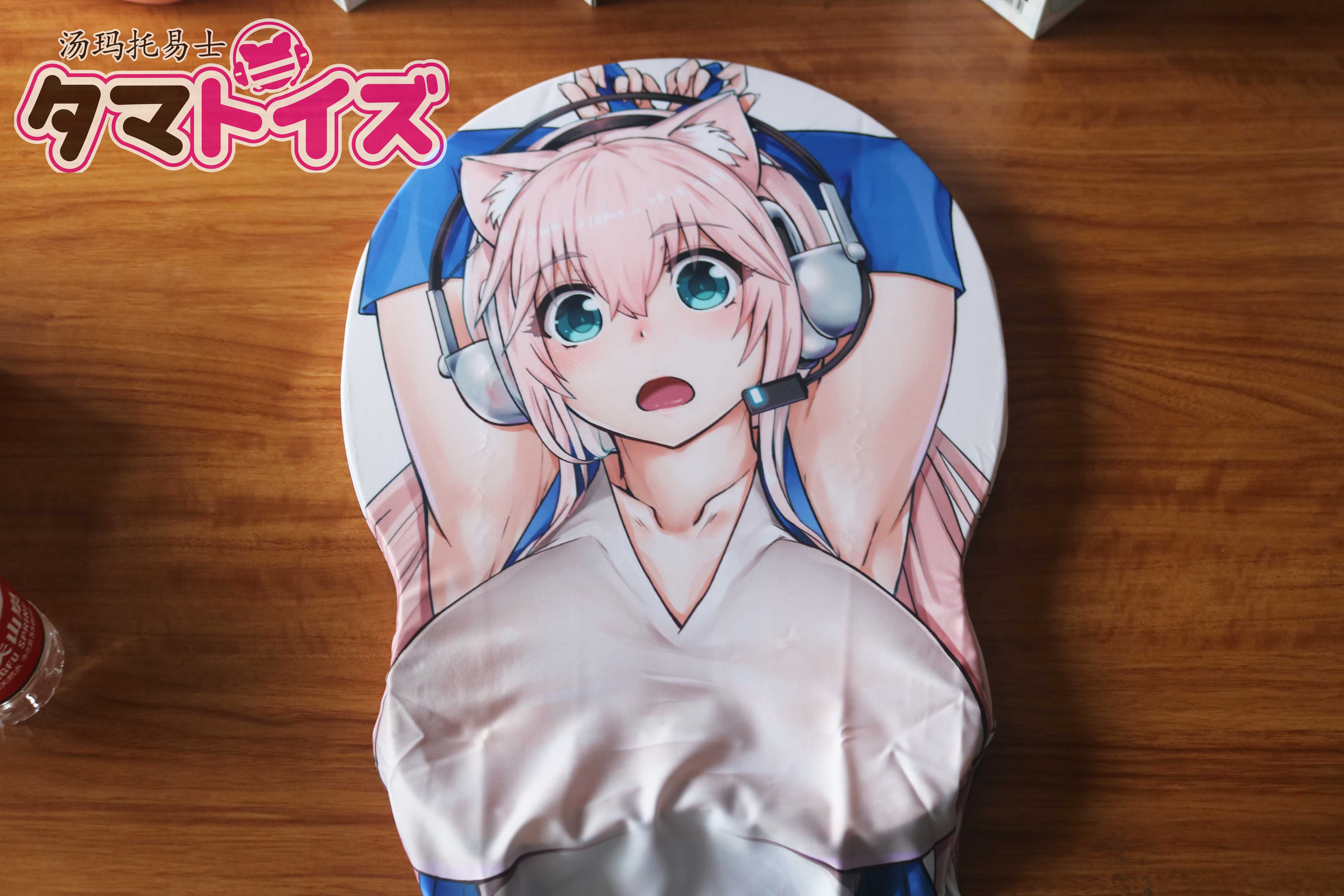 胸模搭档best match！日本汤玛托易士大型鼠标垫板评测，居然真的这么大？？！