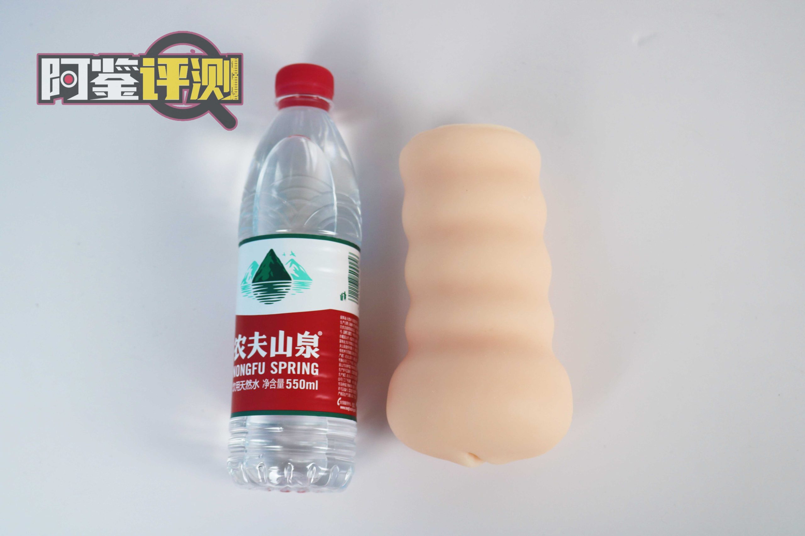 汤玛托易士“AI女友爱酱”评测（中刺激）！全球首个由AI设计通道的飞机杯？！