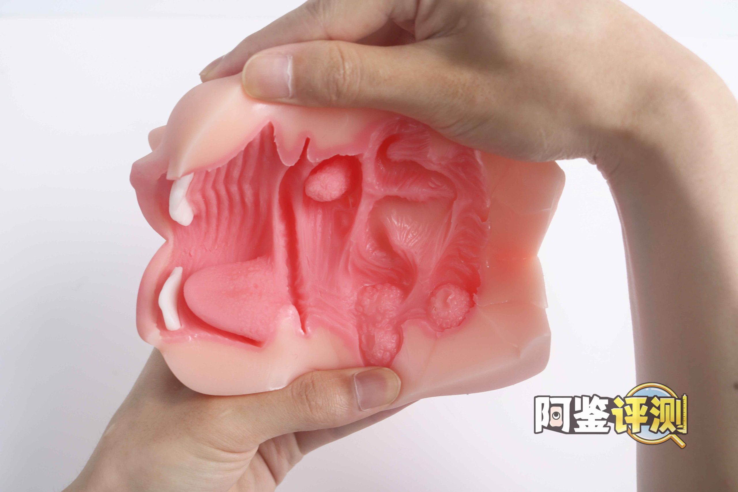 RKT——“miko口仆”评测！（中低刺激）简单软牙和喉咙凸起，适合新手的入门级口杯！