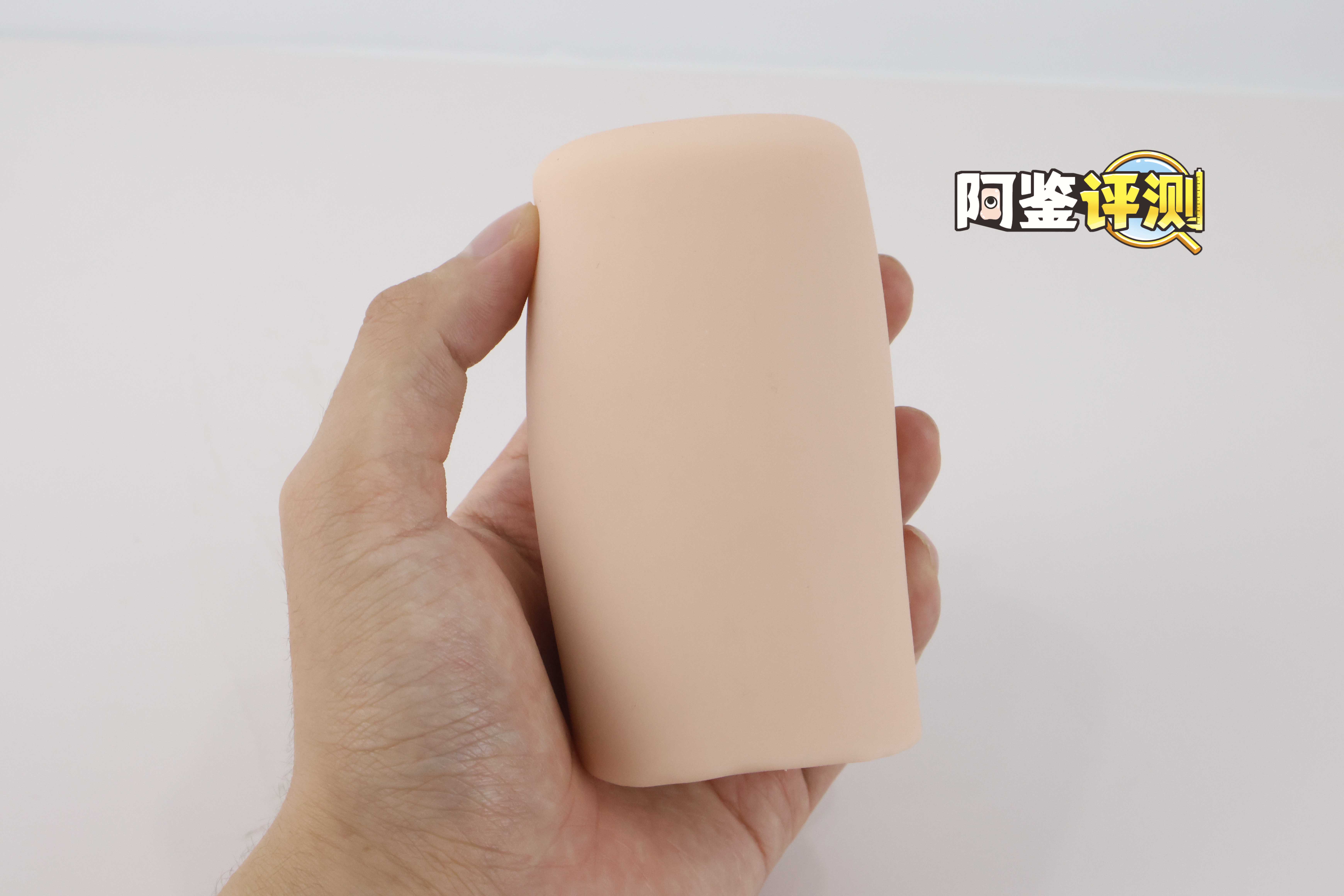 杯多多-“七彩罐娘”评测！隐蔽型的可乐罐飞机杯，图一乐还是真实用？（上：红，黄，橙）