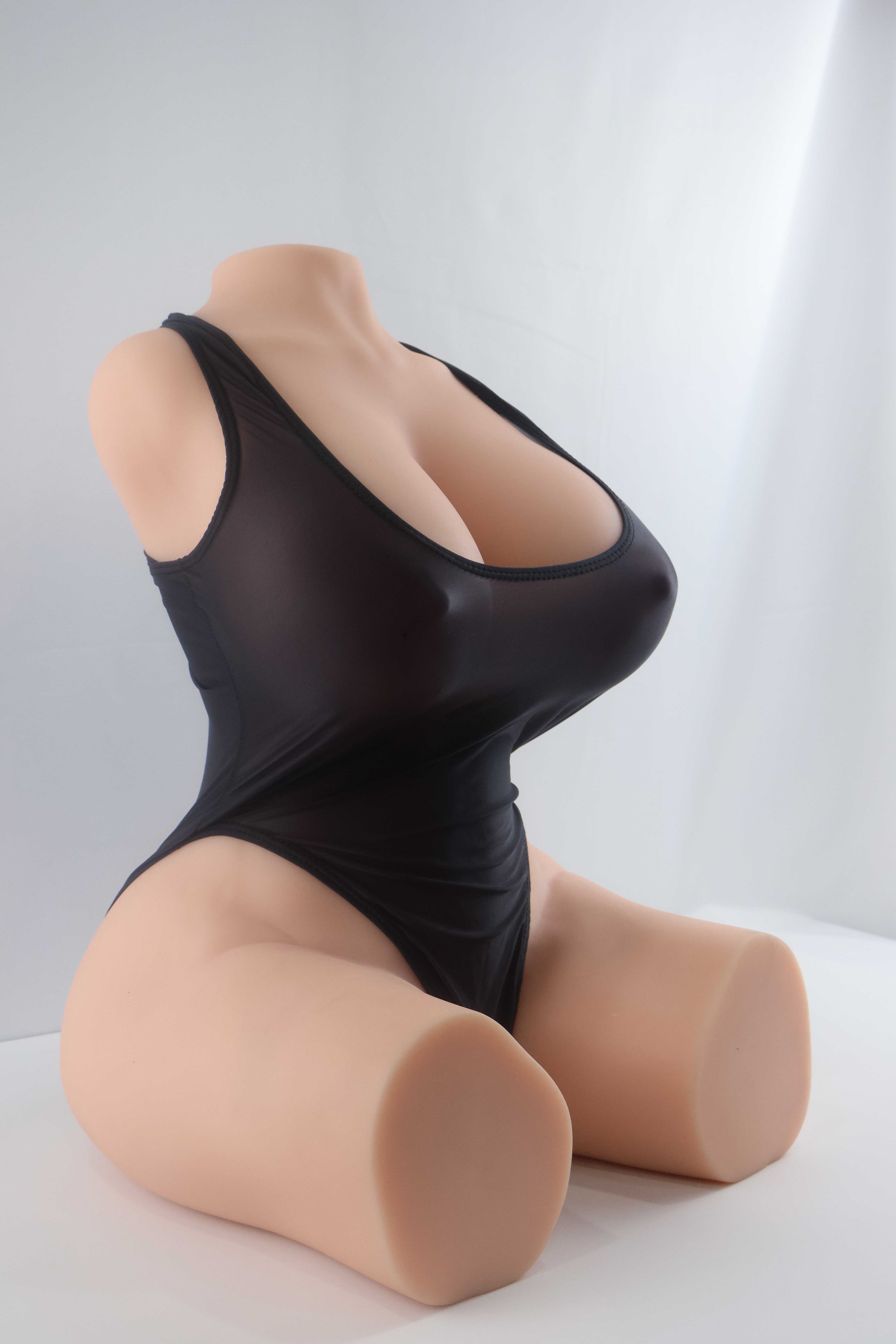 【流量警告】完熟女郎大身体试衣照片（废稿素材）