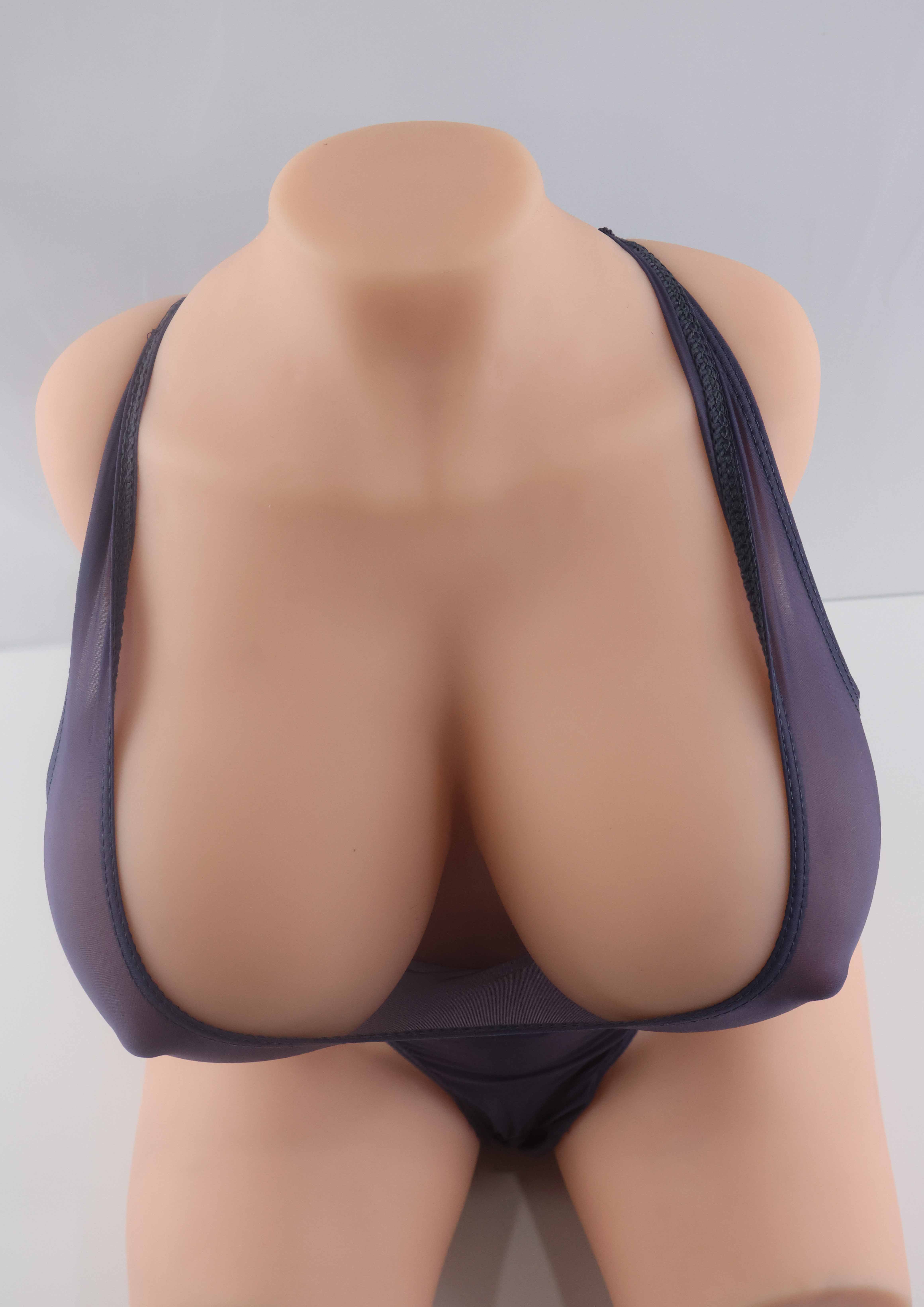 【流量警告】完熟女郎大身体试衣照片（废稿素材）