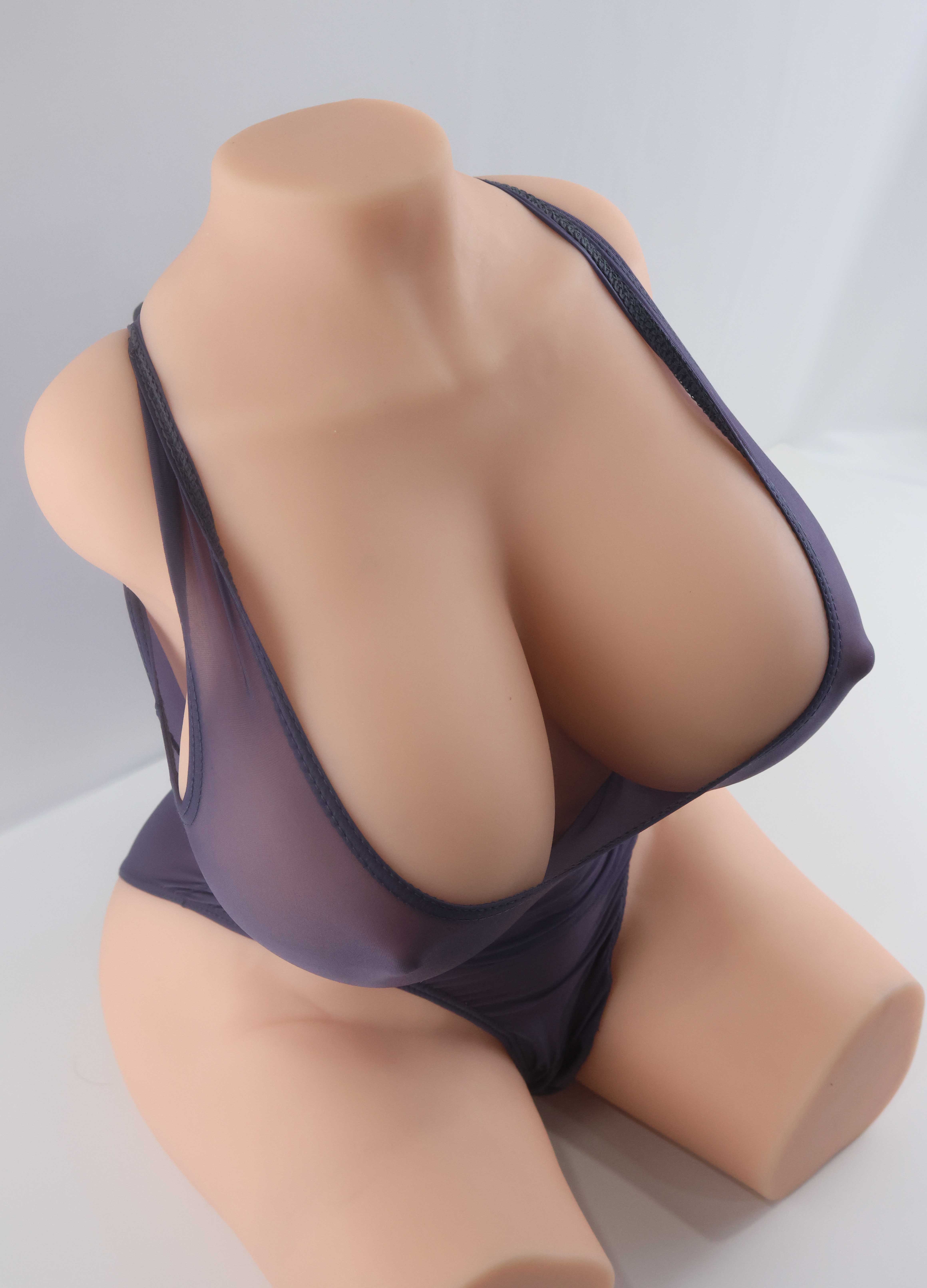 【流量警告】完熟女郎大身体试衣照片（废稿素材）