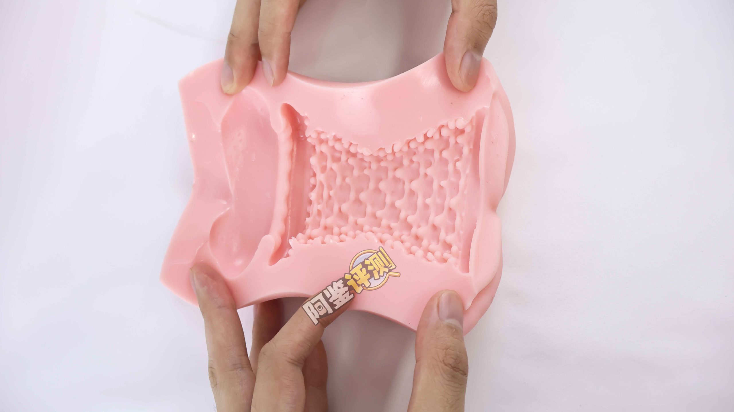 对子哈特—“真实17岁+G19八代”评测！完全相同的翻版倒模，简单粗暴的按摩结构！