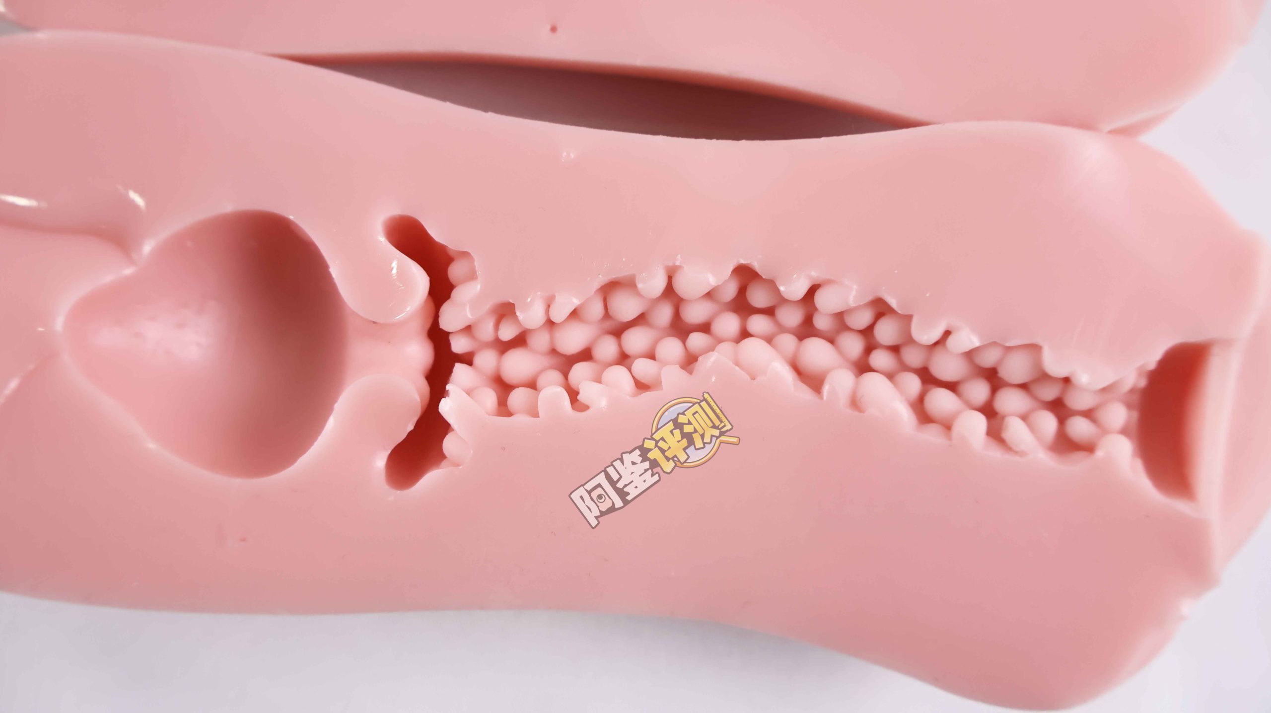 对子哈特—“真实17岁+G19八代”评测！完全相同的翻版倒模，简单粗暴的按摩结构！