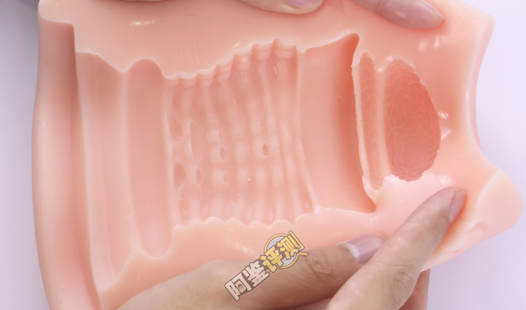 对子哈特——“舞踏会”评测！难以理解的古怪设计，像是礼盒中的月饼一样华而不实