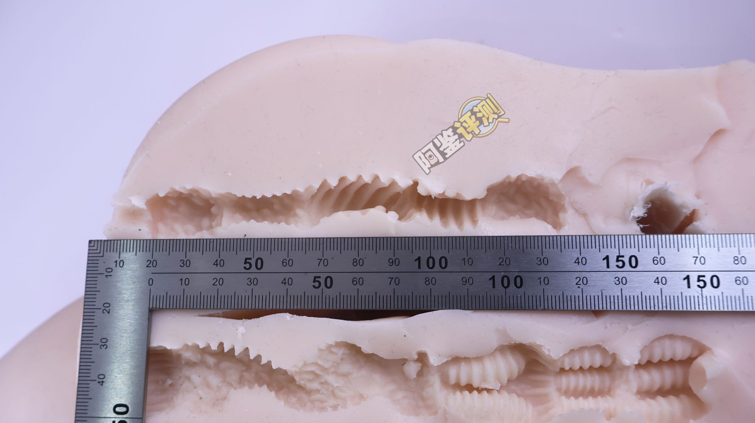 MACCOS——“纯洁之体”评测！少见的带腿小臀模，多种多样的视觉角度