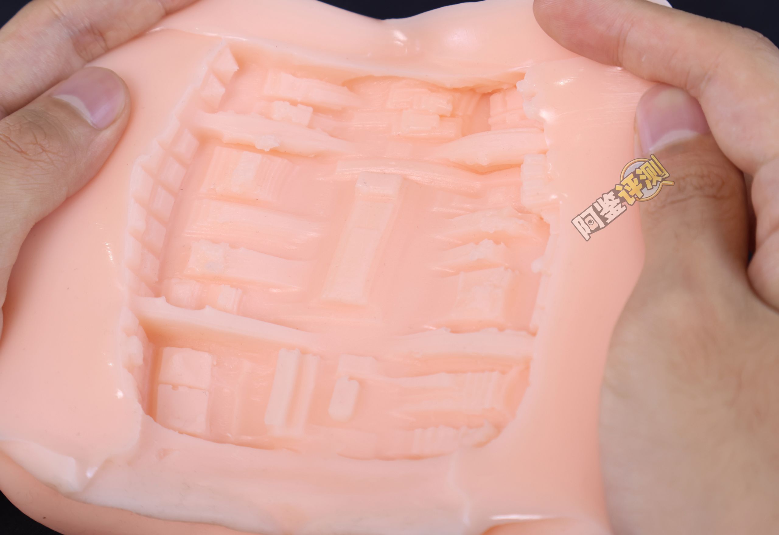 汤玛托易士——“雏宫病院”评测！“运输船”一样的层叠方块，有机胶体中有种机械的无机感