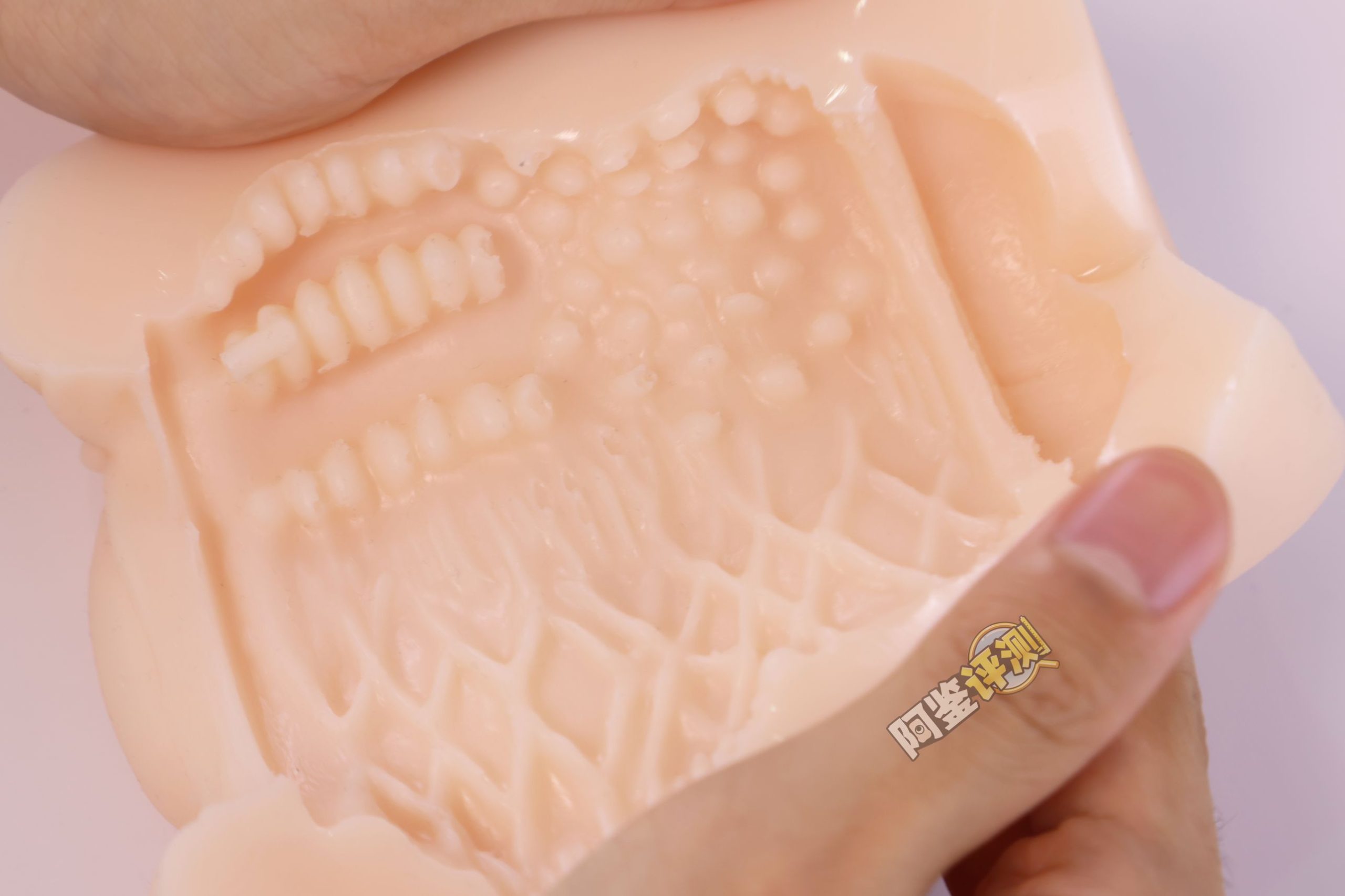 对子哈特——“性感圣经”评测！同样的双面结构，在不同材料体验下居然完全不同