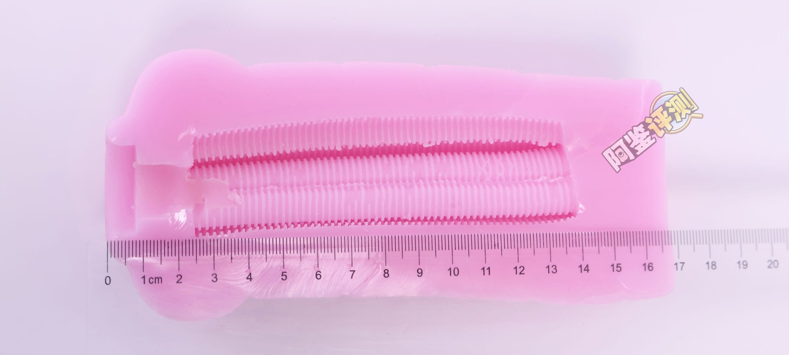 火炮——“口交皇后”评测！试图做出上下都有舌头的口交感，但实际结果相当平淡