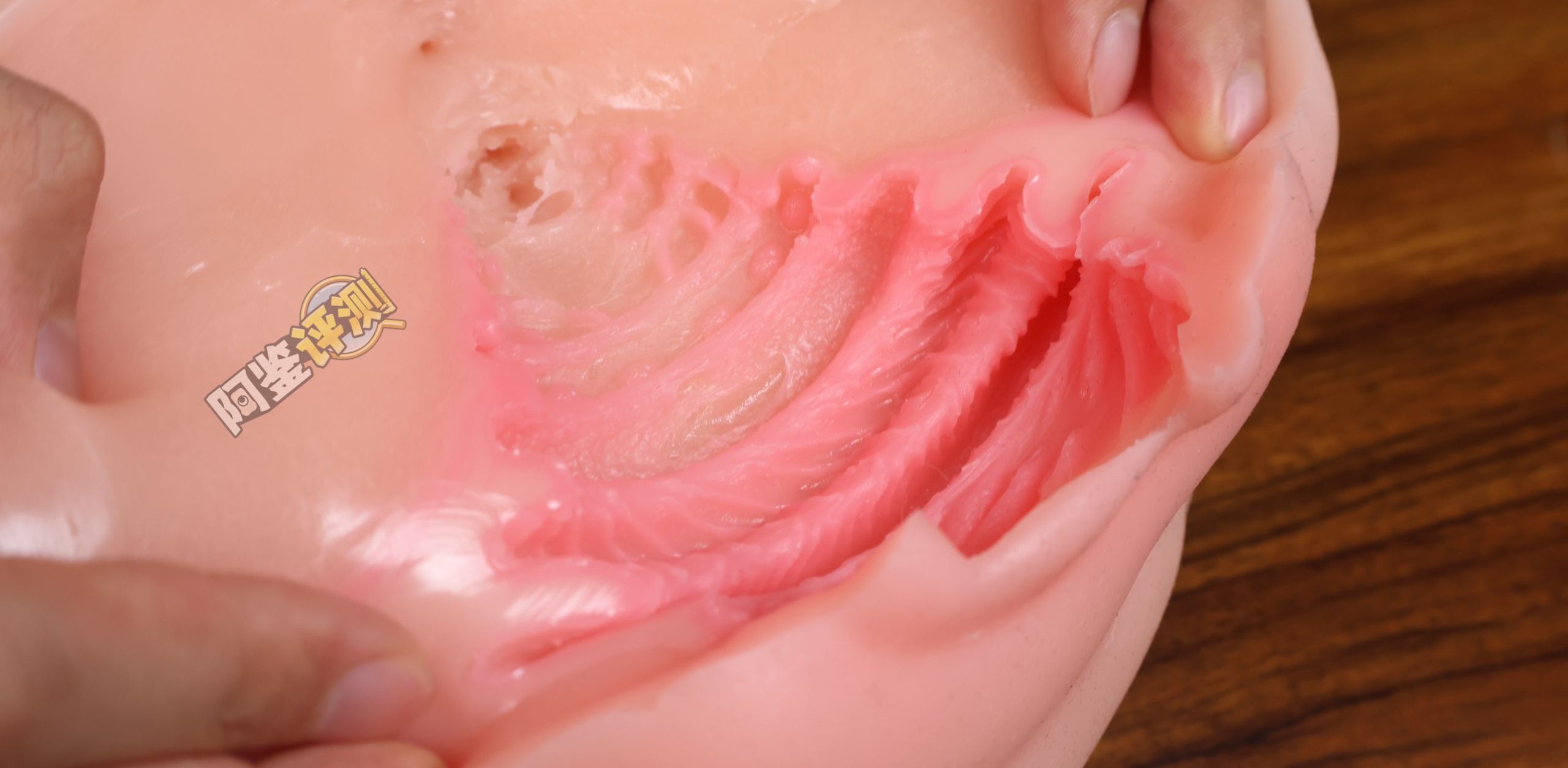 傲川——“爆乳娘”评测！猎奇的超级大雷，能铺满桌面的超级爆乳！