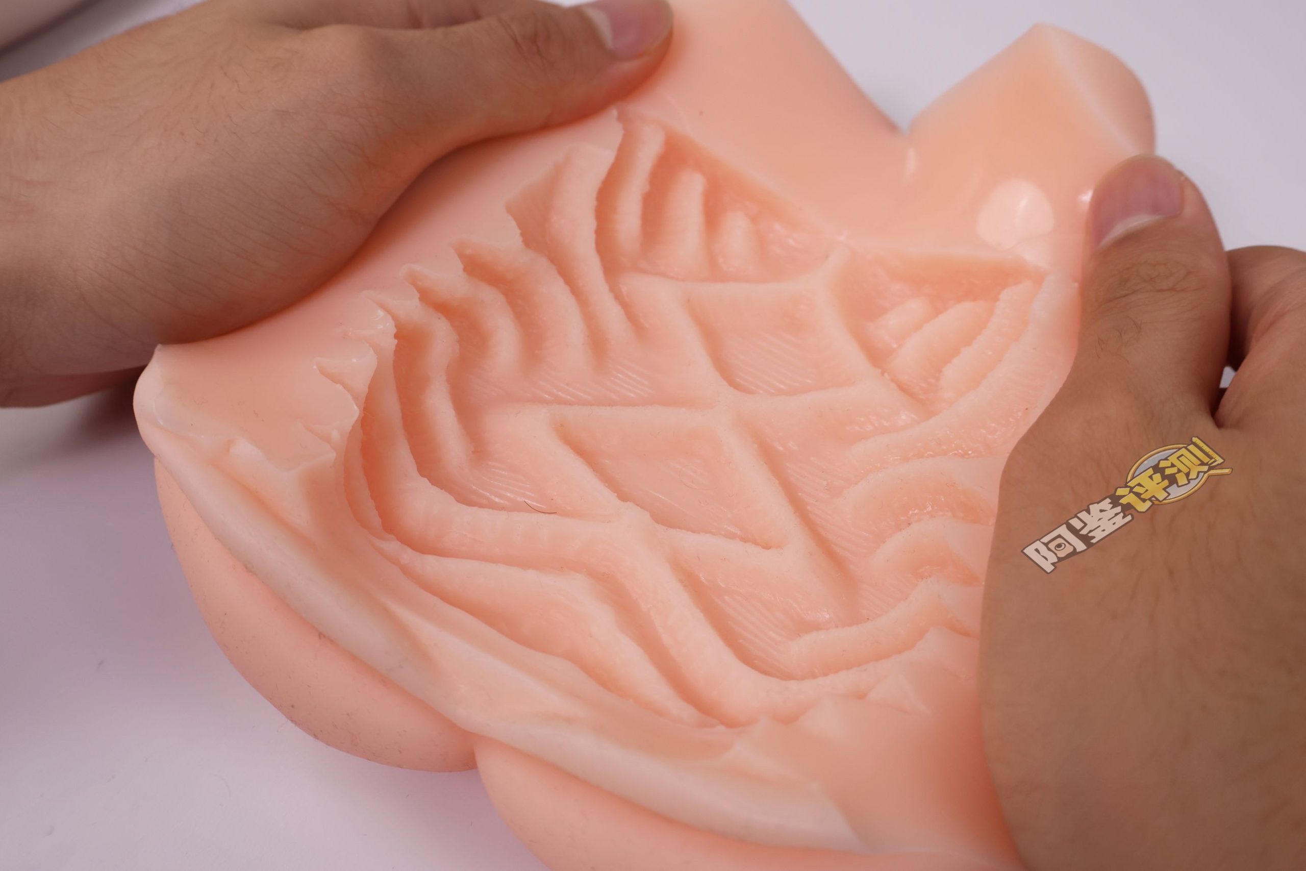 汤马托易士——“监禁调教”评测！朝凪老师最喜欢的玩法，原来是这样的感觉