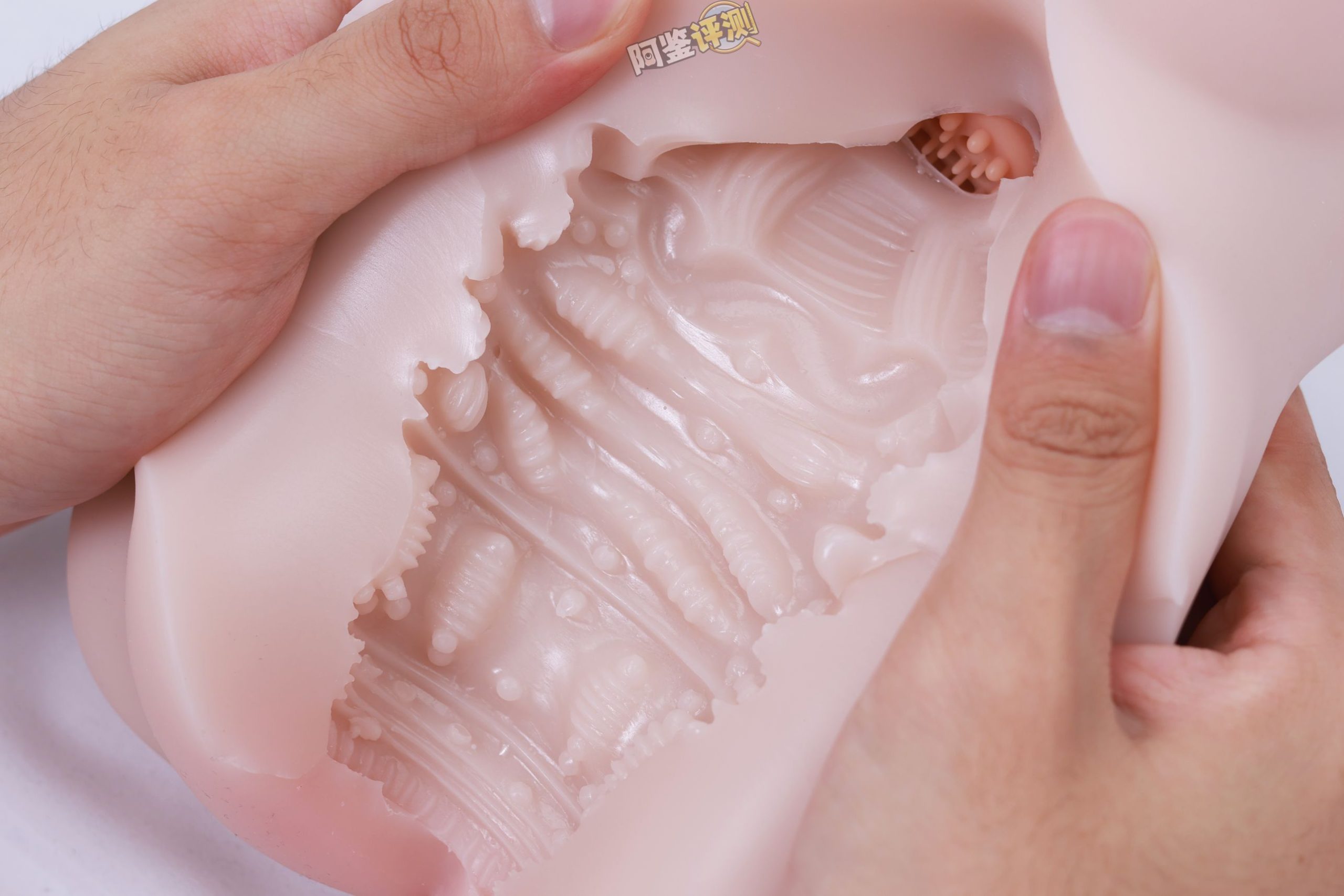 趣网COC——“YU酱”评测！大克重的吮吸电动杯，通道末端的奇怪吸气口