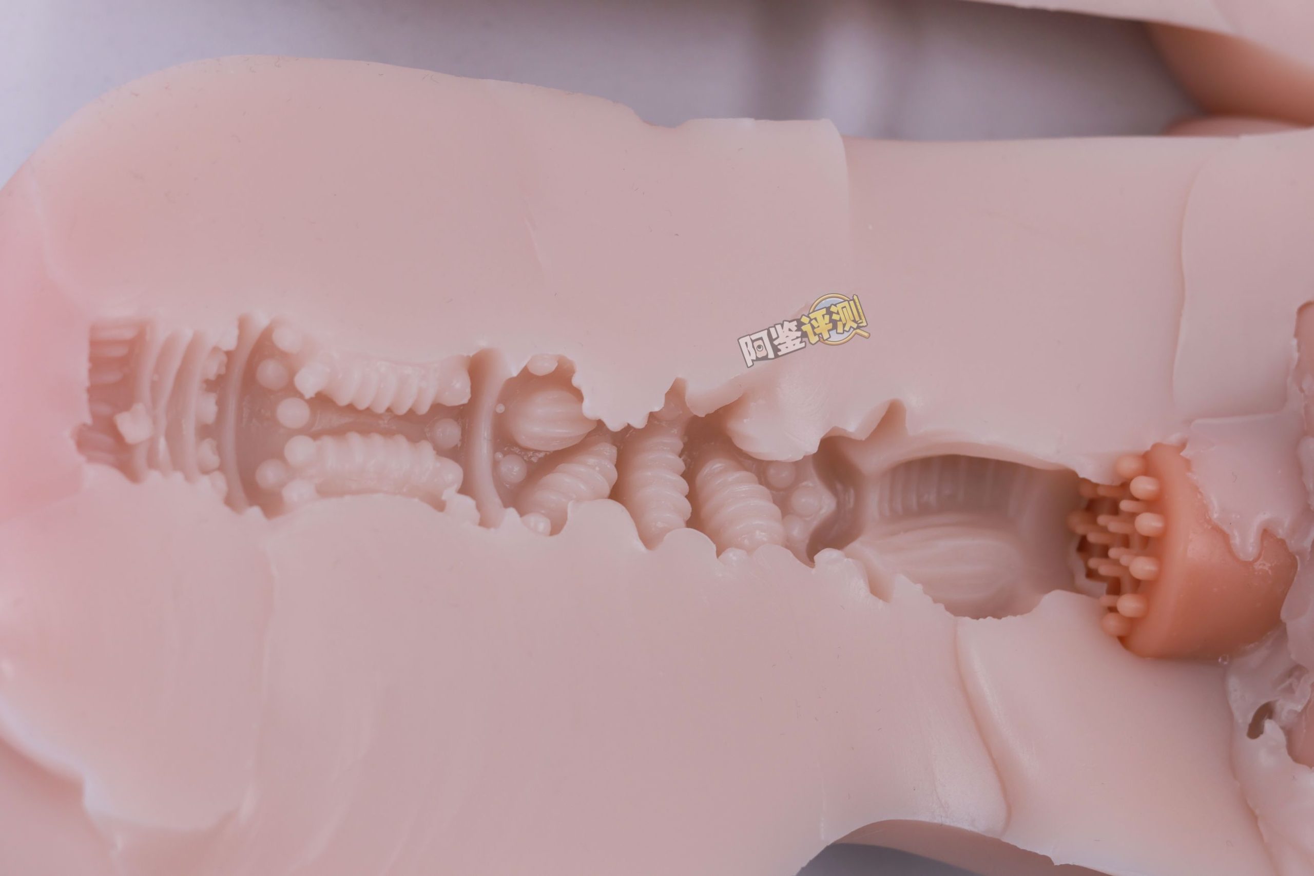 趣网COC——“YU酱”评测！大克重的吮吸电动杯，通道末端的奇怪吸气口