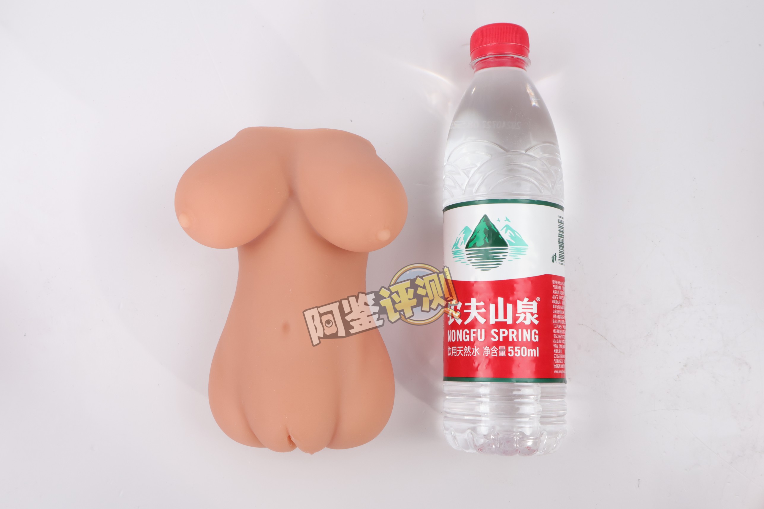 魔眼——“蠢GAL”评测！观感猎奇夸张的“肋骨形”咬合结构，但我用着真的没啥感觉....