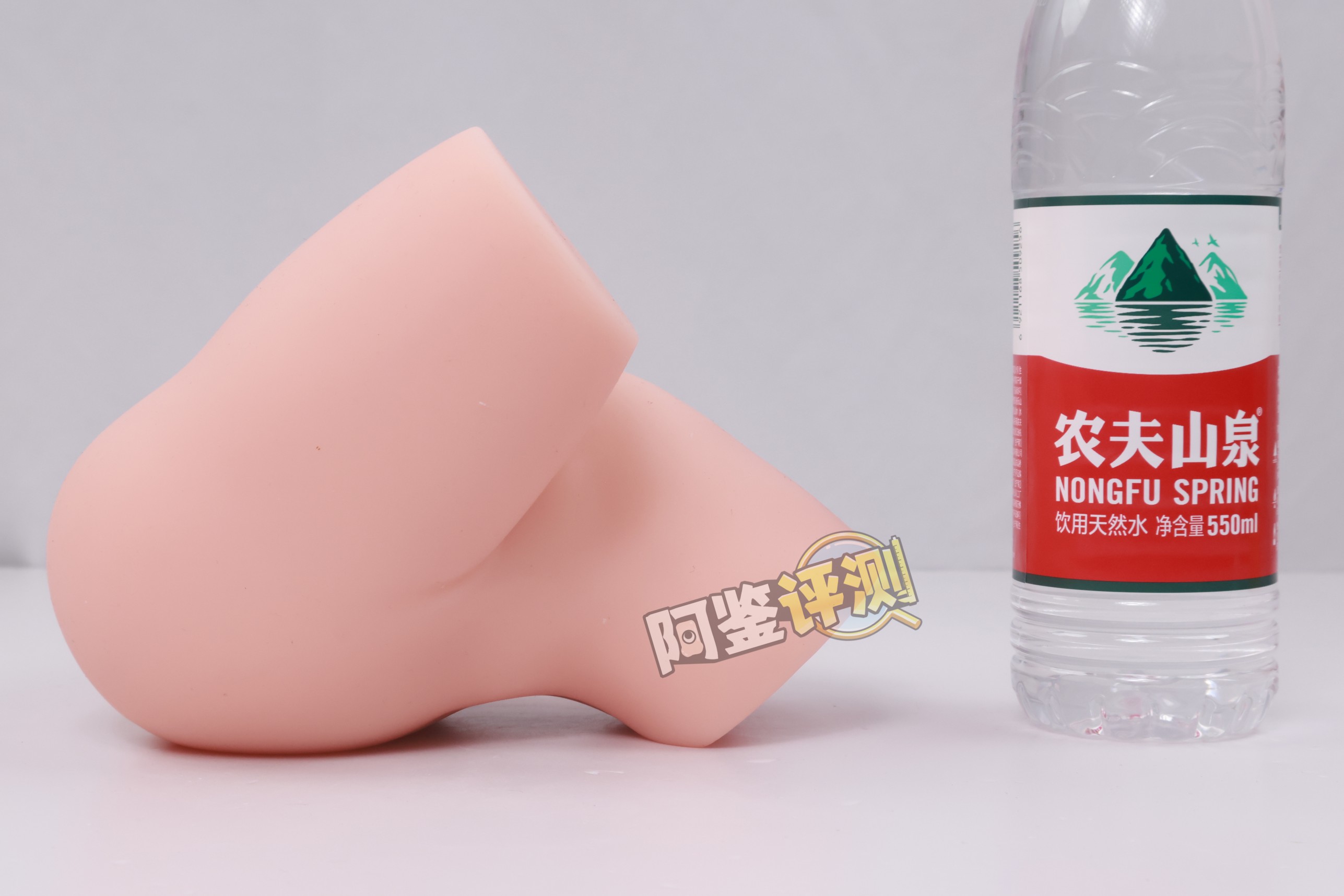 GXP——“兔仆长”评测！猎奇的双子宫小兔几，带腿造型的杯子是怎样体验？