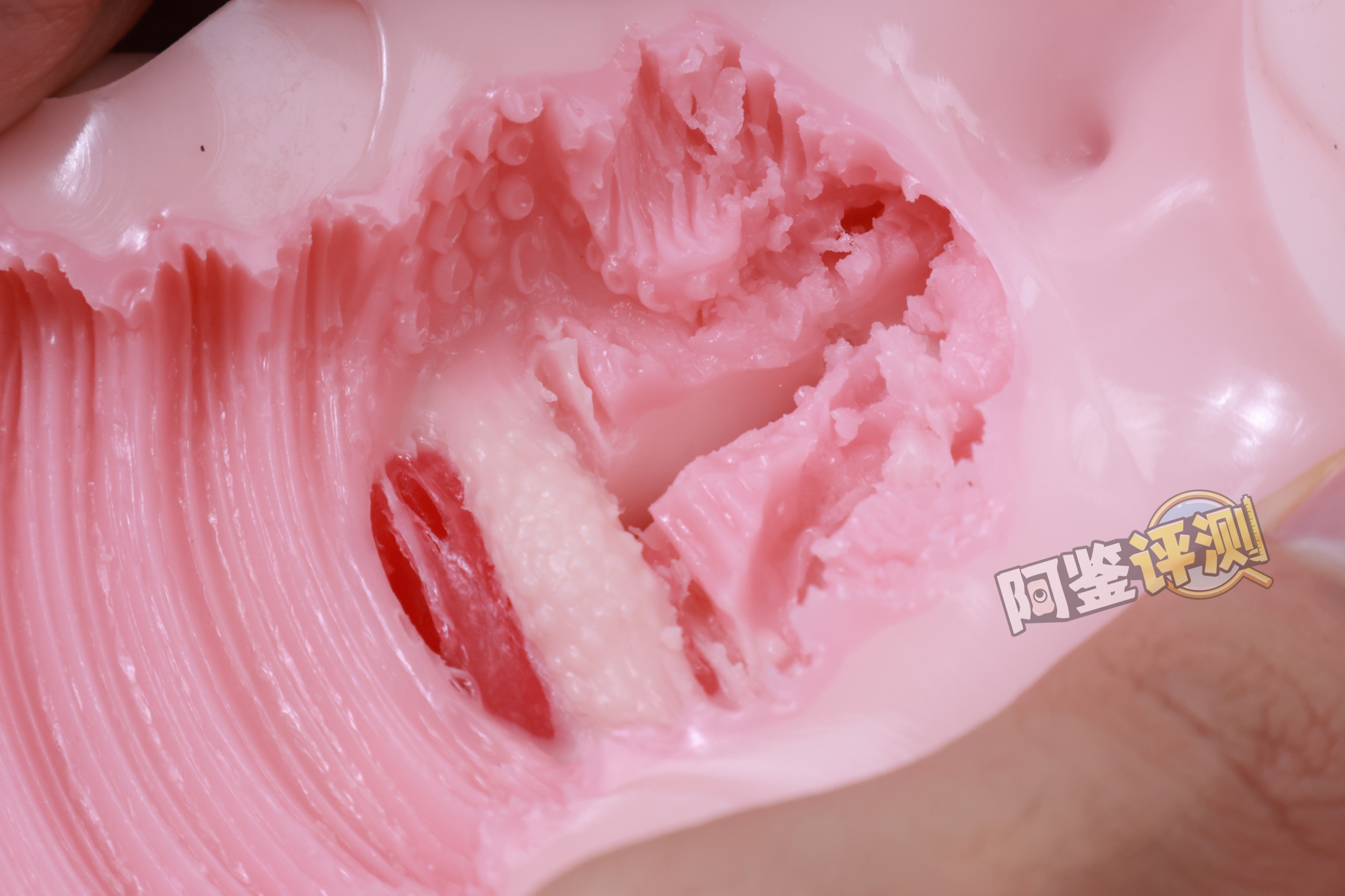 魔眼——“玫瑰新娘（软版）”评测！考古早年魔眼的黏土感材质，但品控究极大爆炸