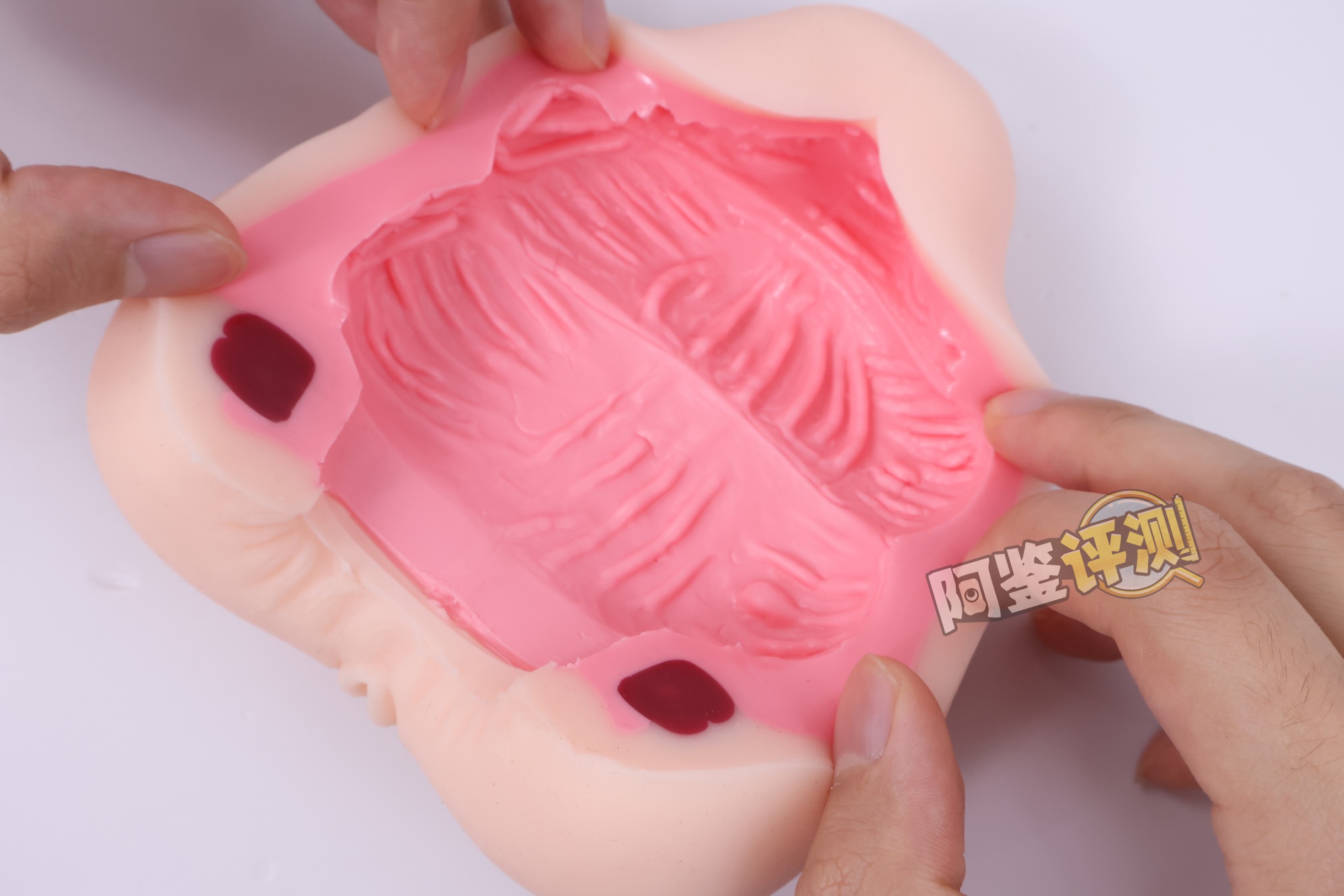 对子哈特——“性徒会长”评测！自慰套一般的贫瘠体验，如今几乎毫无价值的上古菊花杯