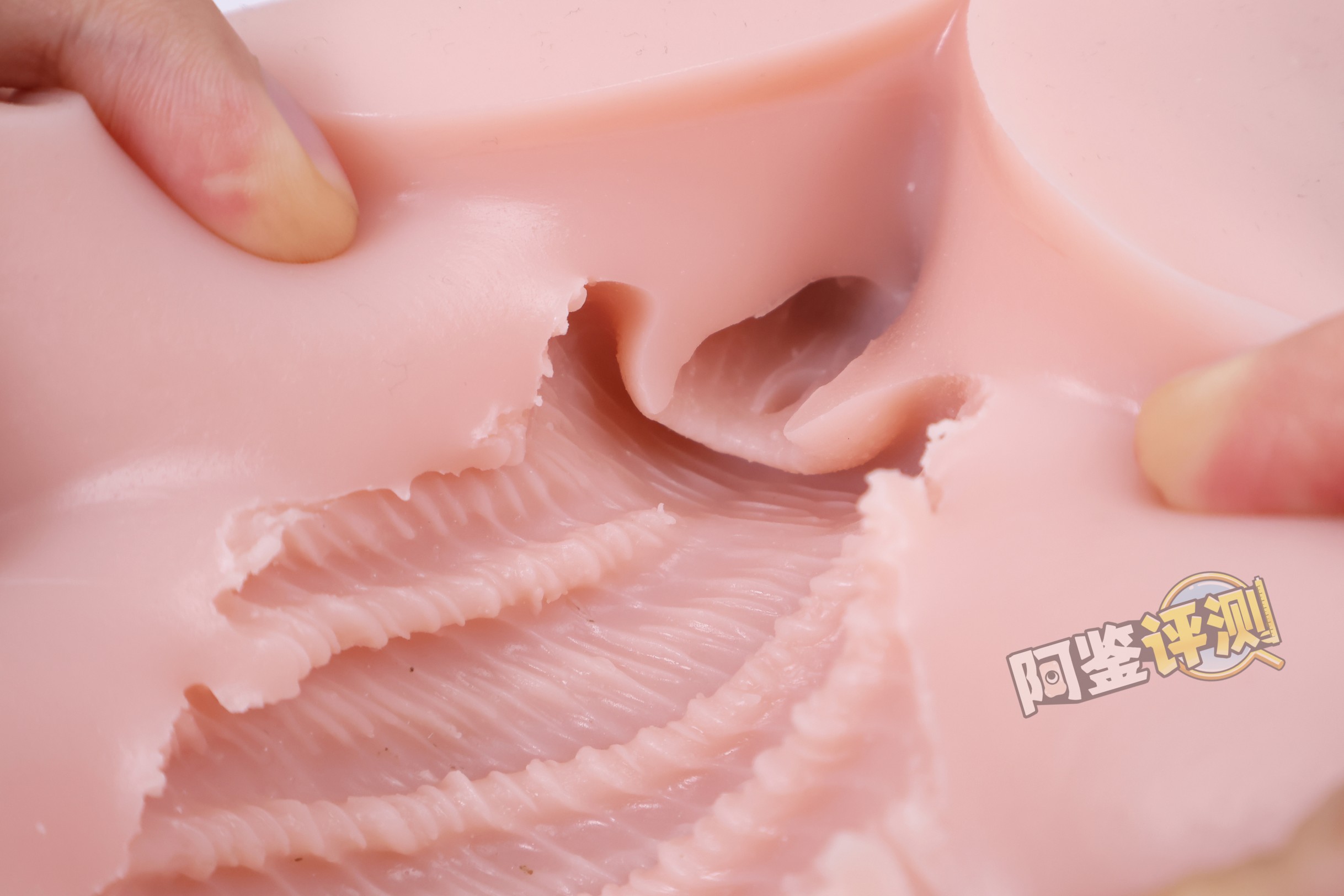 BONMOR——“美骨柔姬”评测！超级真实的肋骨握持感，但腿部和通道设计糟糕到难以相信