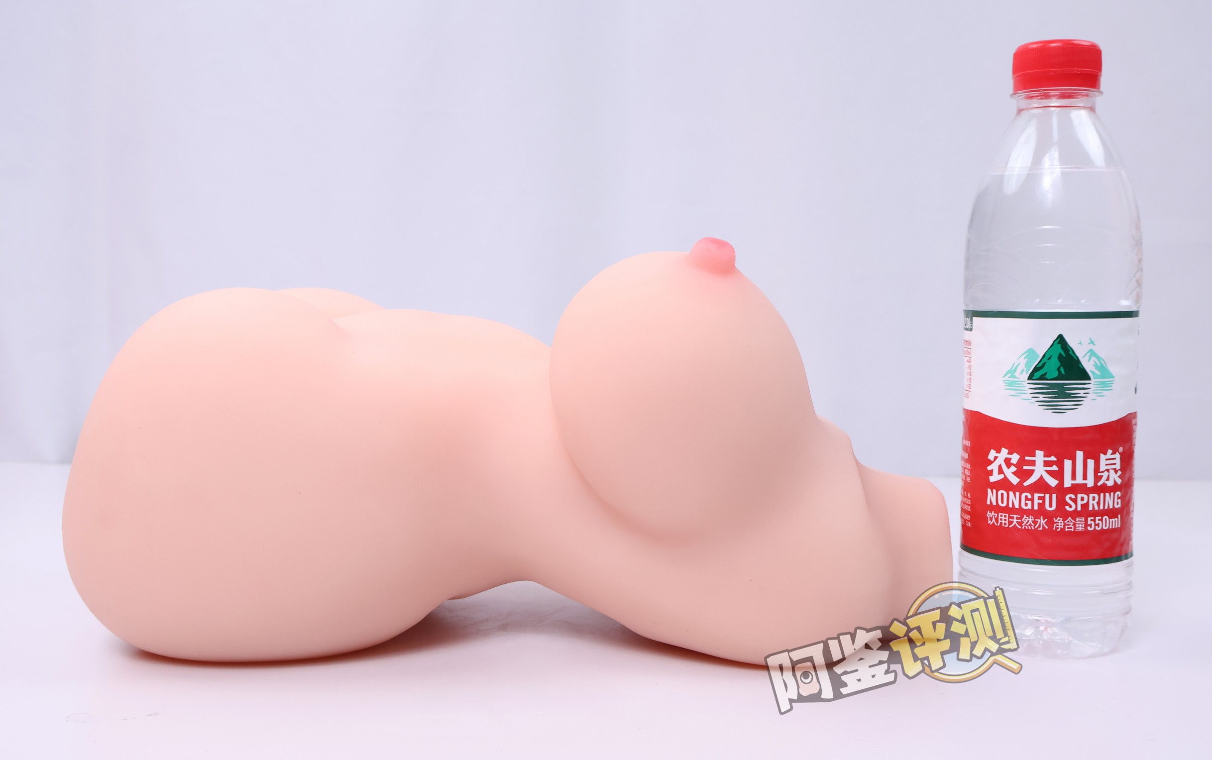 杯多多——“乳穴牛娘”评测！造型虽然看着还不错，但怎么又给我几把撞到骨架上头去了？！