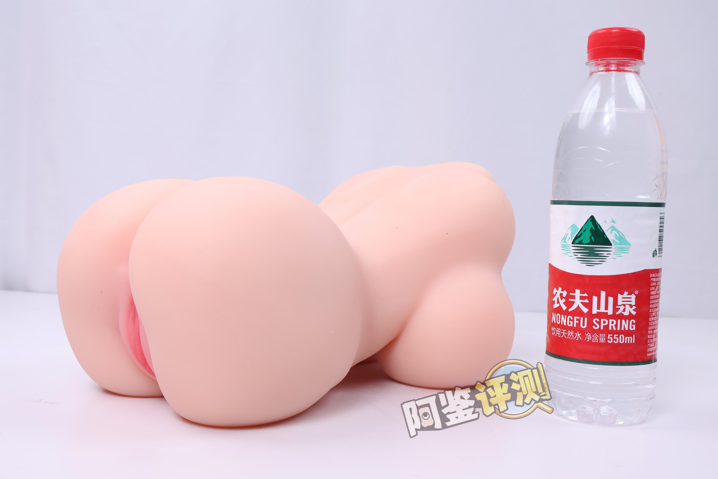 杯多多——“乳穴牛娘”评测！造型虽然看着还不错，但怎么又给我几把撞到骨架上头去了？！