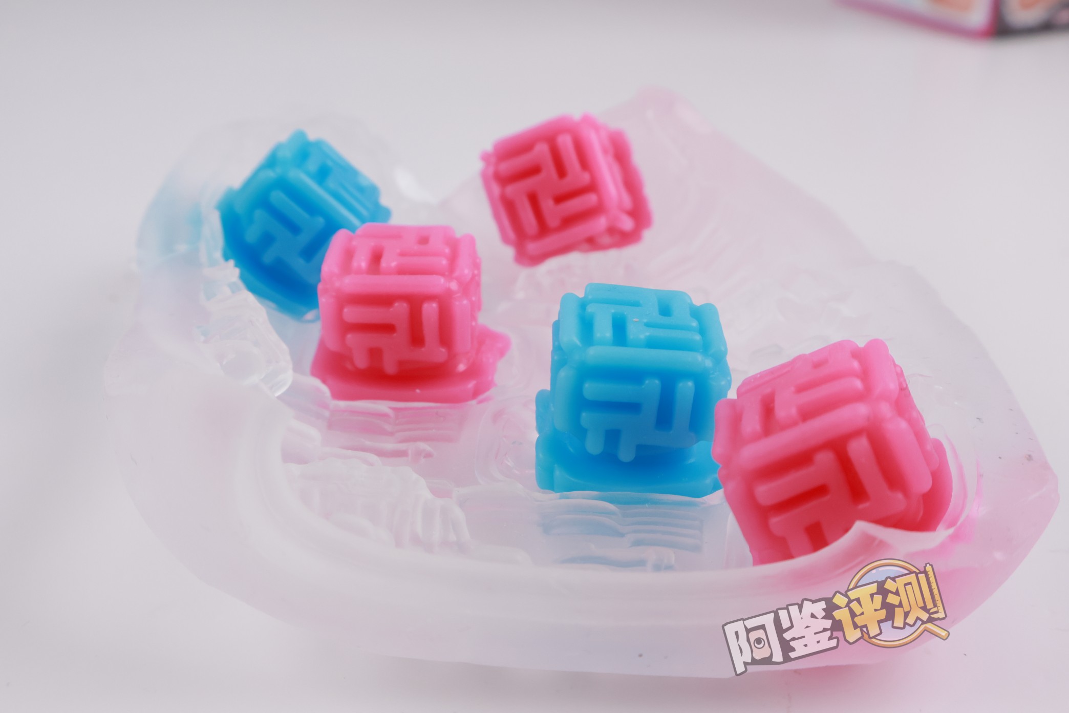 TENGA——“Bobble（魔力弹珠/疯狂方砖）”评测！高配版自慰套，需要手掌配合的“玩具型”飞机杯