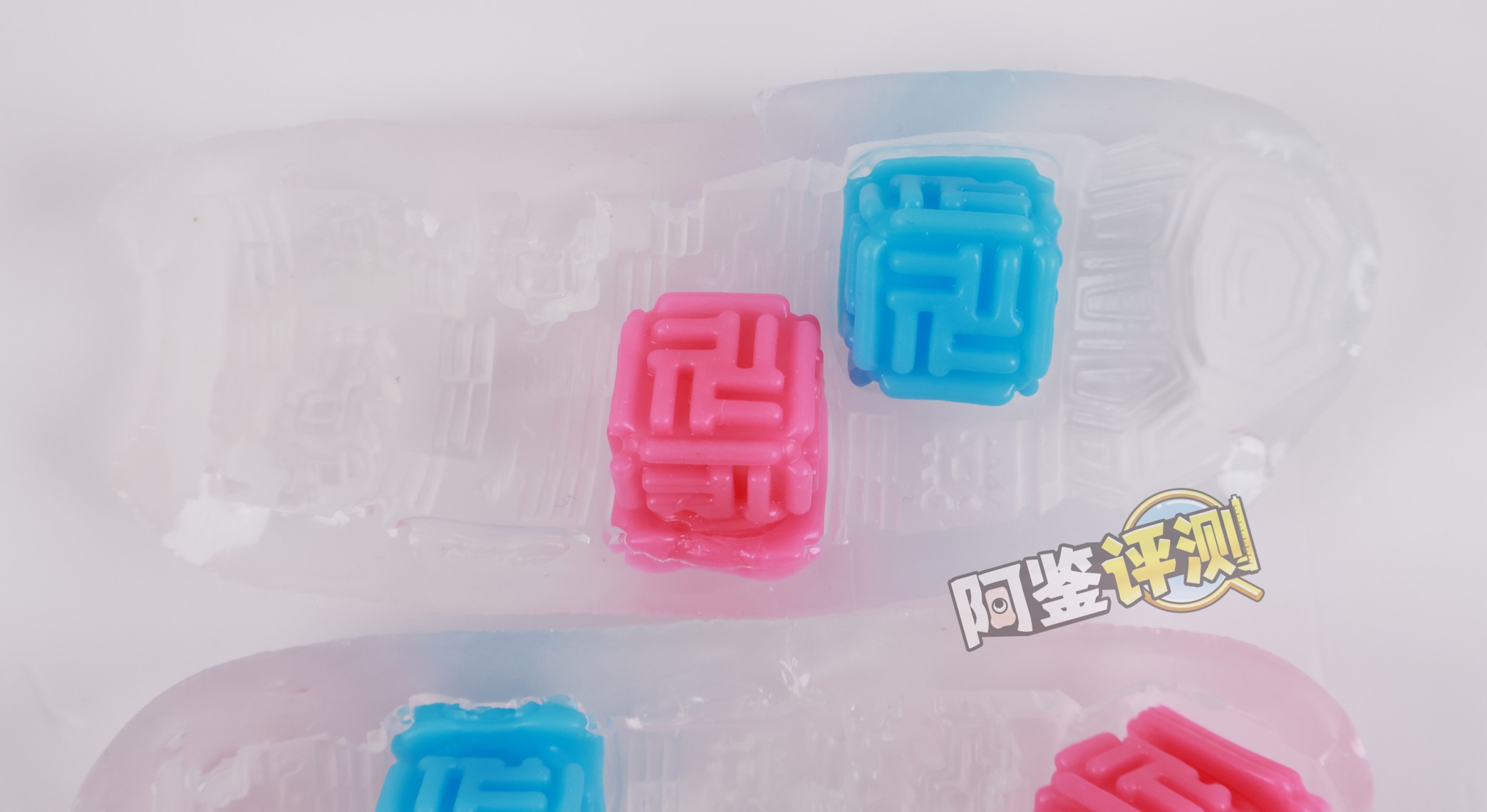 TENGA——“Bobble（魔力弹珠/疯狂方砖）”评测！高配版自慰套，需要手掌配合的“玩具型”飞机杯