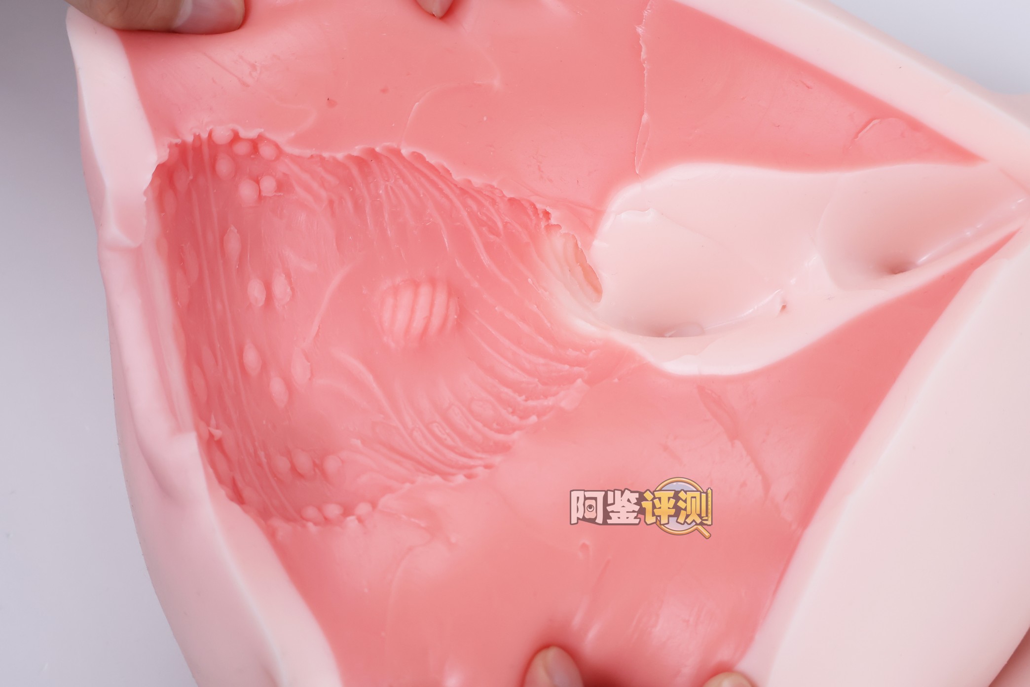 yokubou——“爆炸乳 OL”评测！无论是抚摸的手感，还是插入的使用感，都太糟糕了....