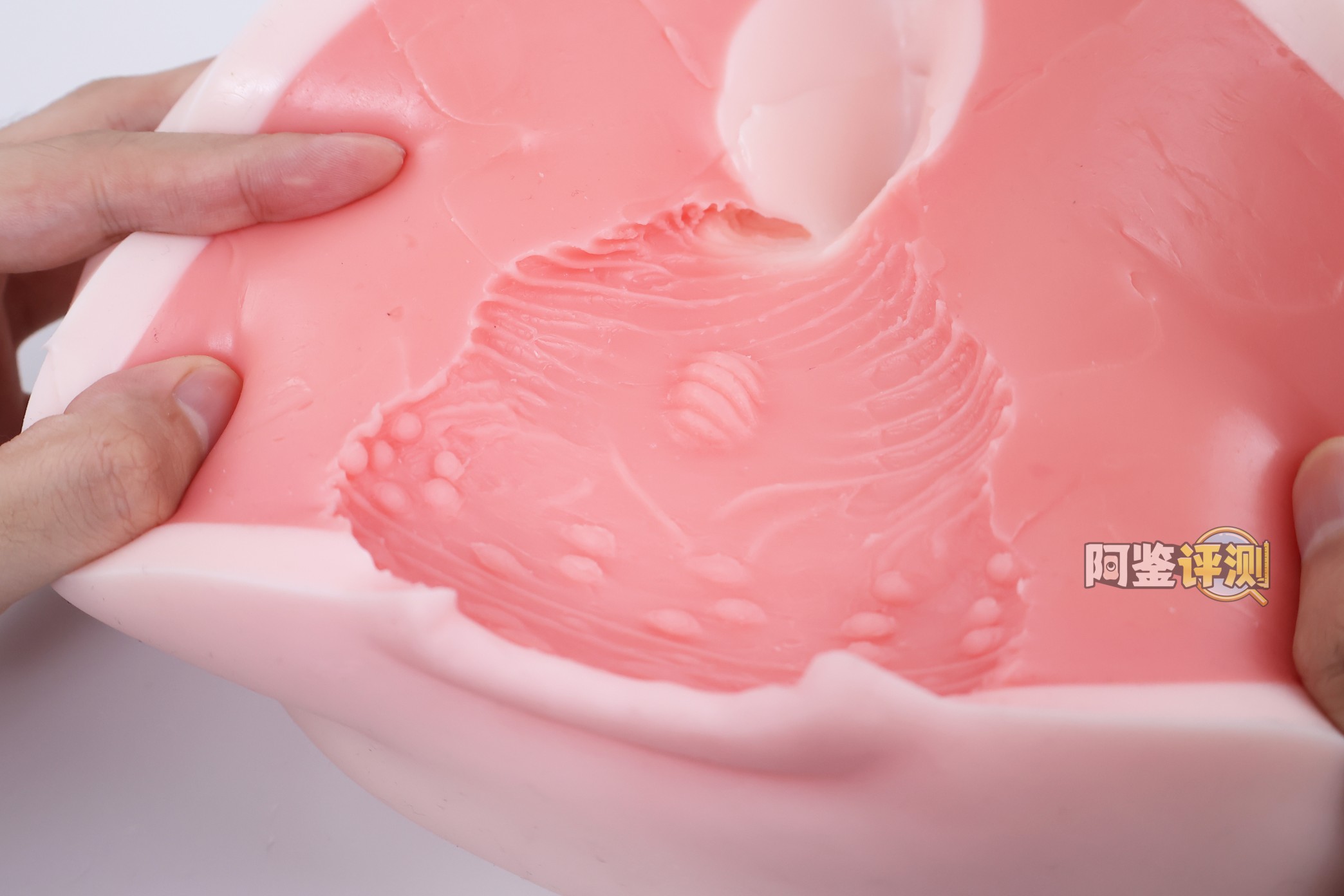 yokubou——“爆炸乳 OL”评测！无论是抚摸的手感，还是插入的使用感，都太糟糕了....