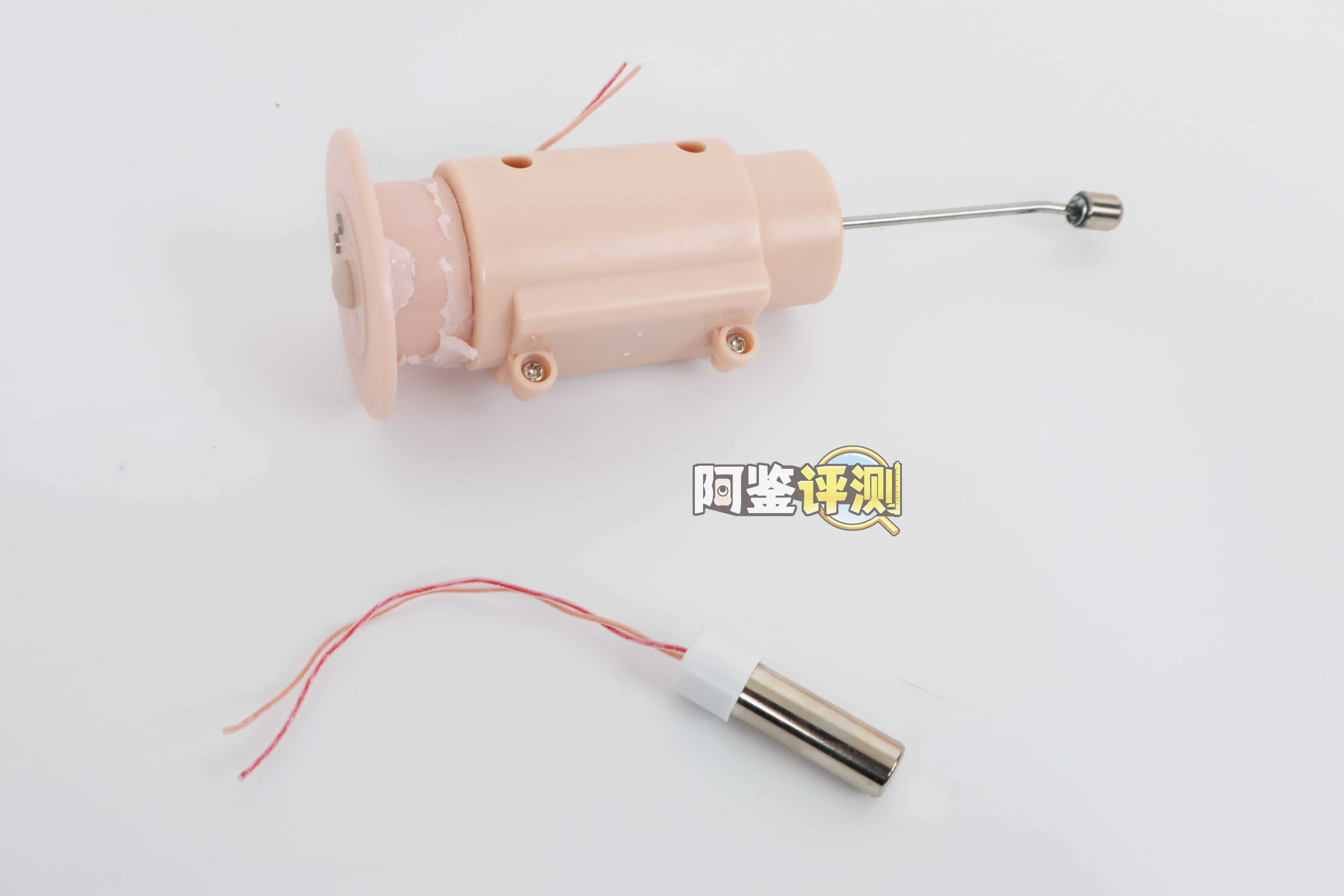 YUU——“饶舌辣妹”评测！噱头就是这个杯子的全部了.....像搞笑玩具一样毫无实用性的产品