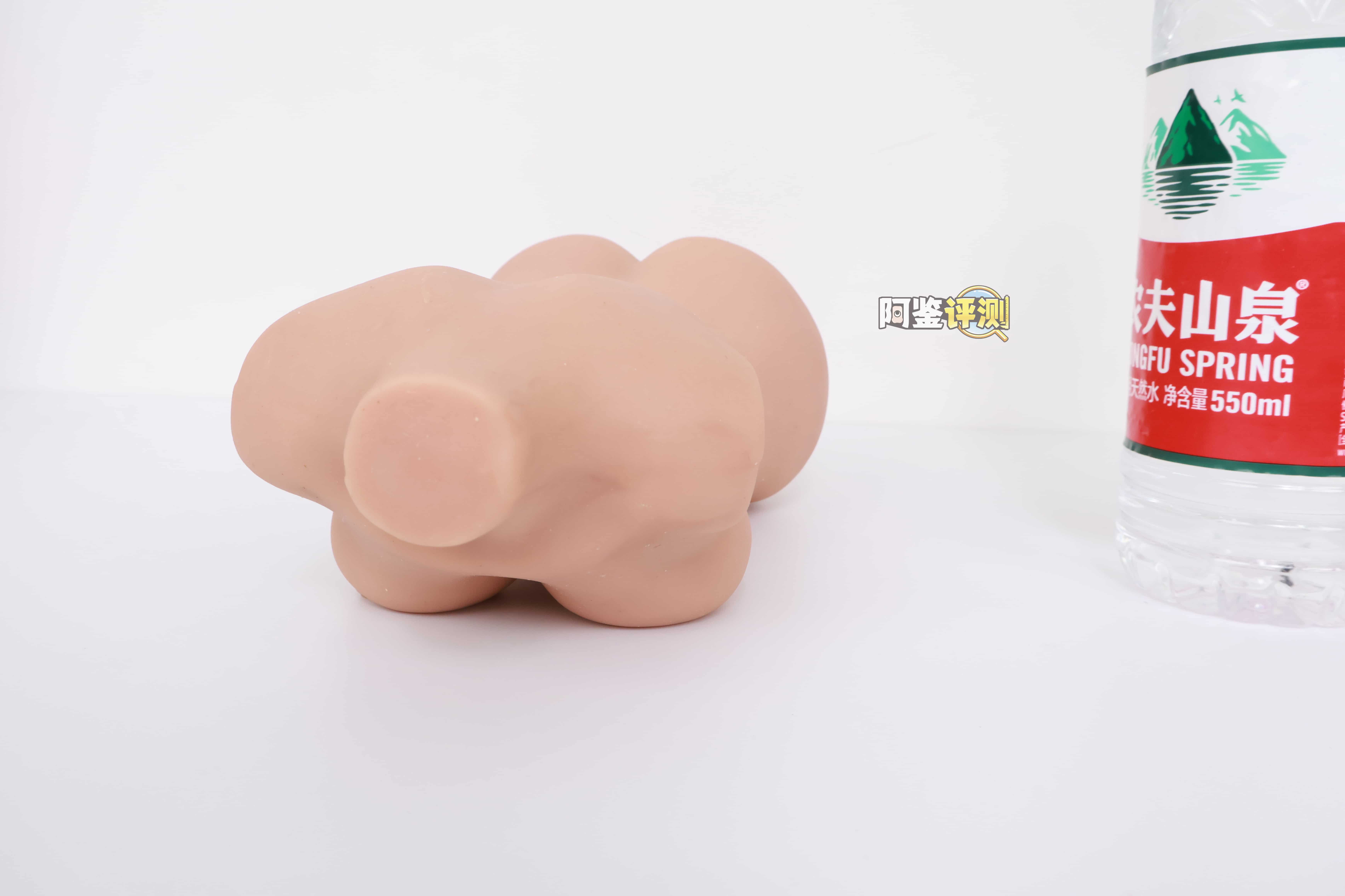 魔眼——“超丰满辣妹”评测！我用过最精致细腻的剐蹭纹理，却被粗糙的外形破坏掉了...