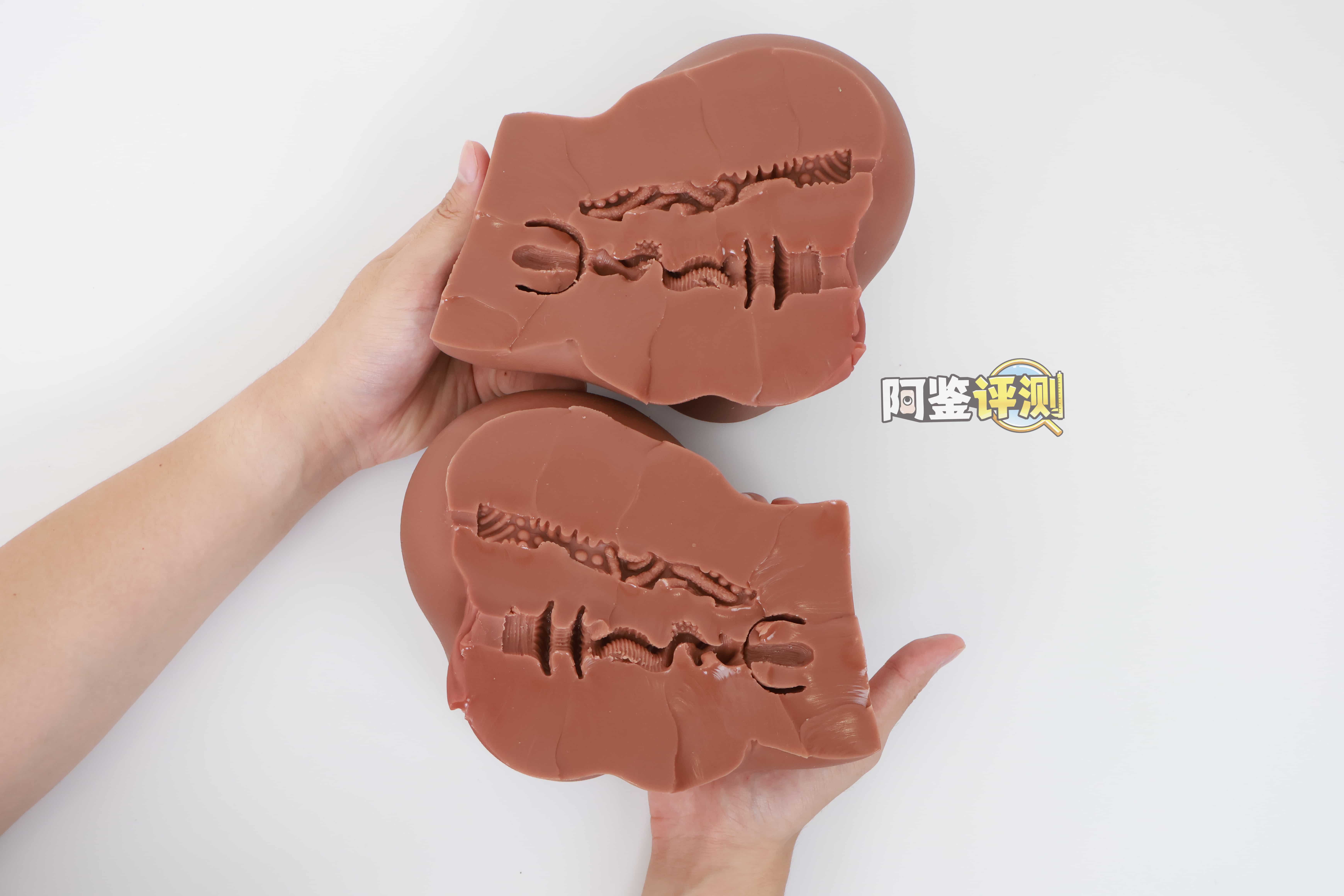 COC——“可可狼姬”评测！褐色黑皮的“成熟型”小屁股倒模，通道的复杂度和姿势兼容性都挺不错