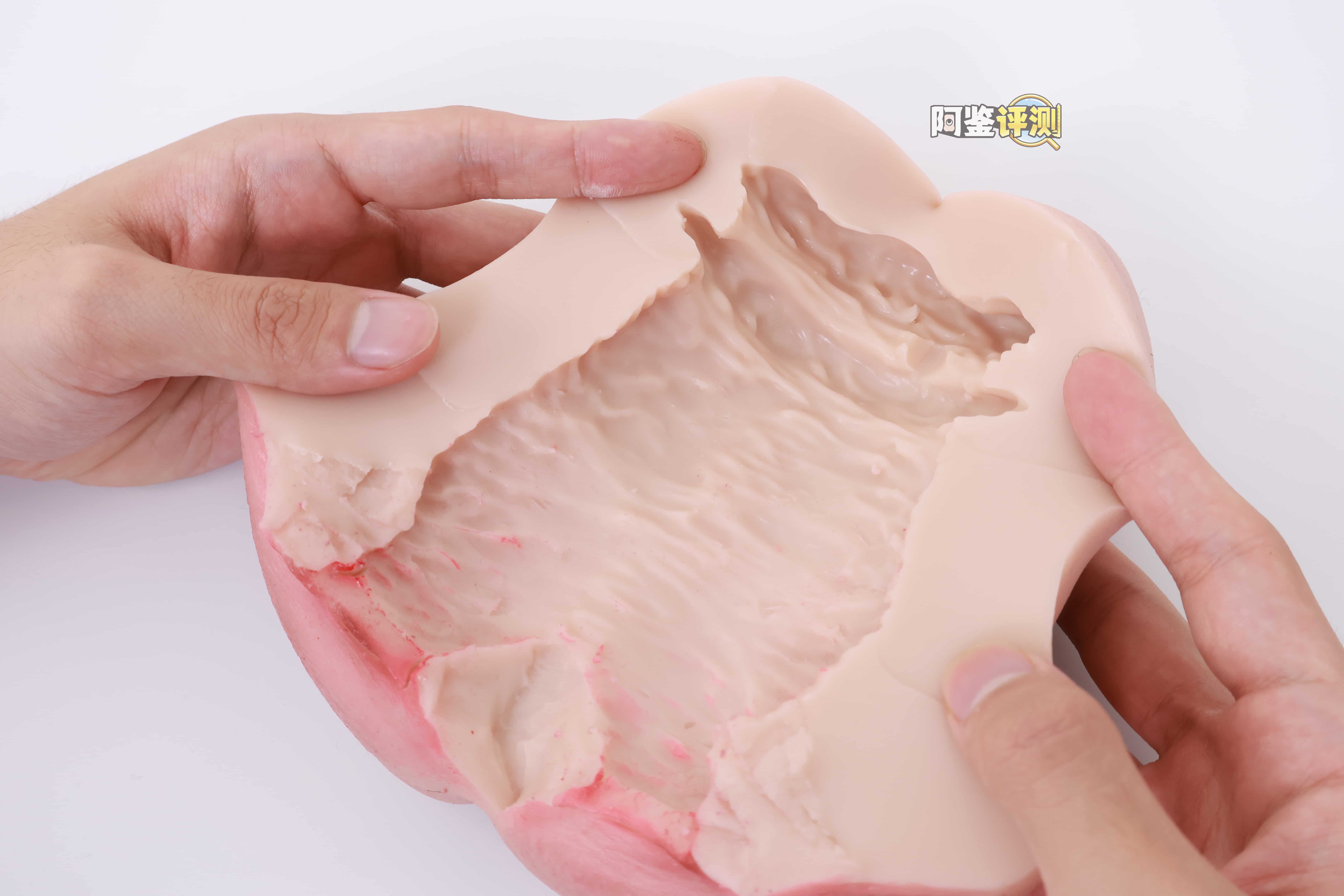 YUU——“极乐蜜壶”评测！使用硅胶材质制作而成的飞机杯，似乎没有我想象中那么难以使用