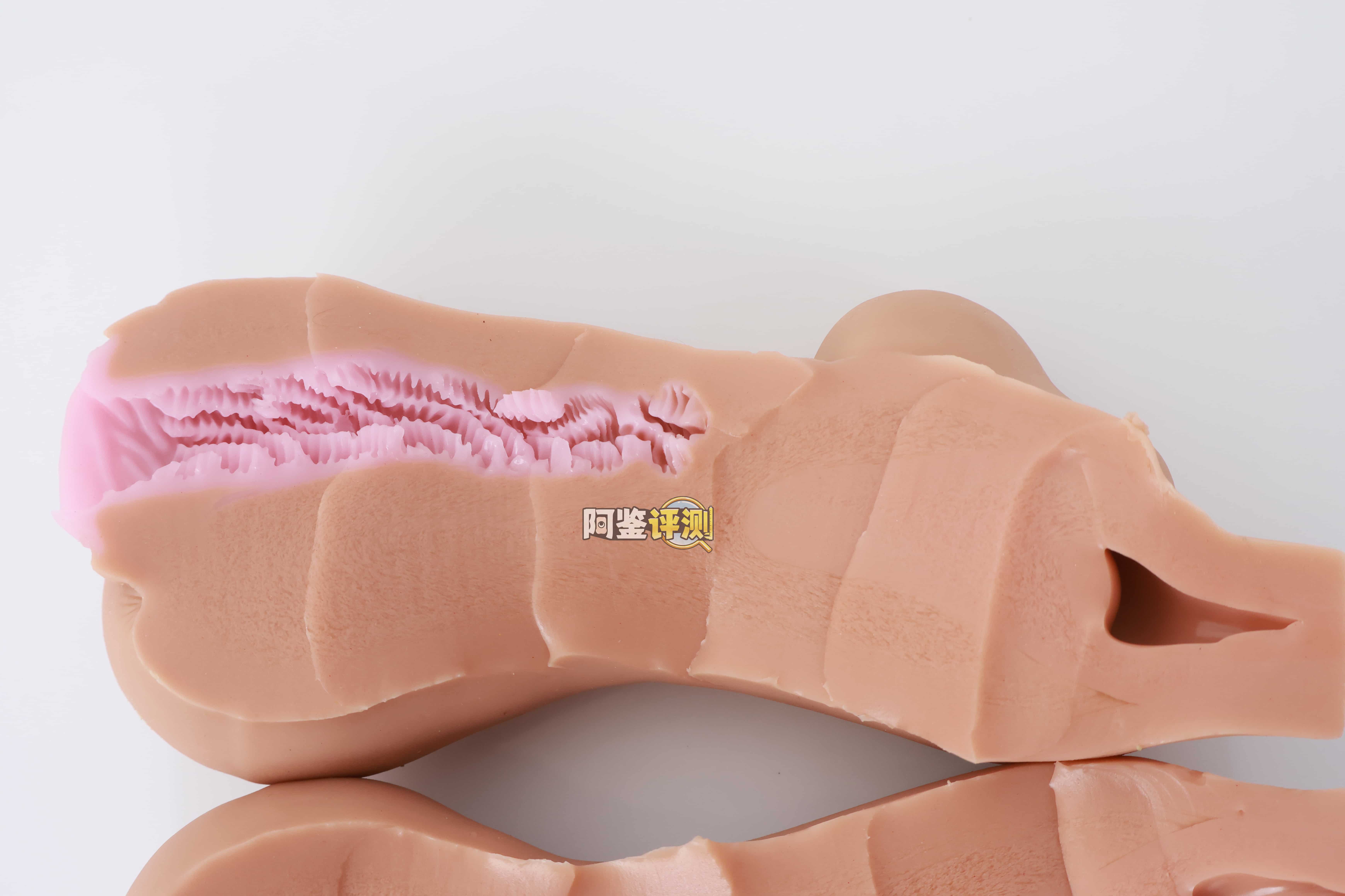 魔眼——“超丰满辣妹”评测！我用过最精致细腻的剐蹭纹理，却被粗糙的外形破坏掉了...