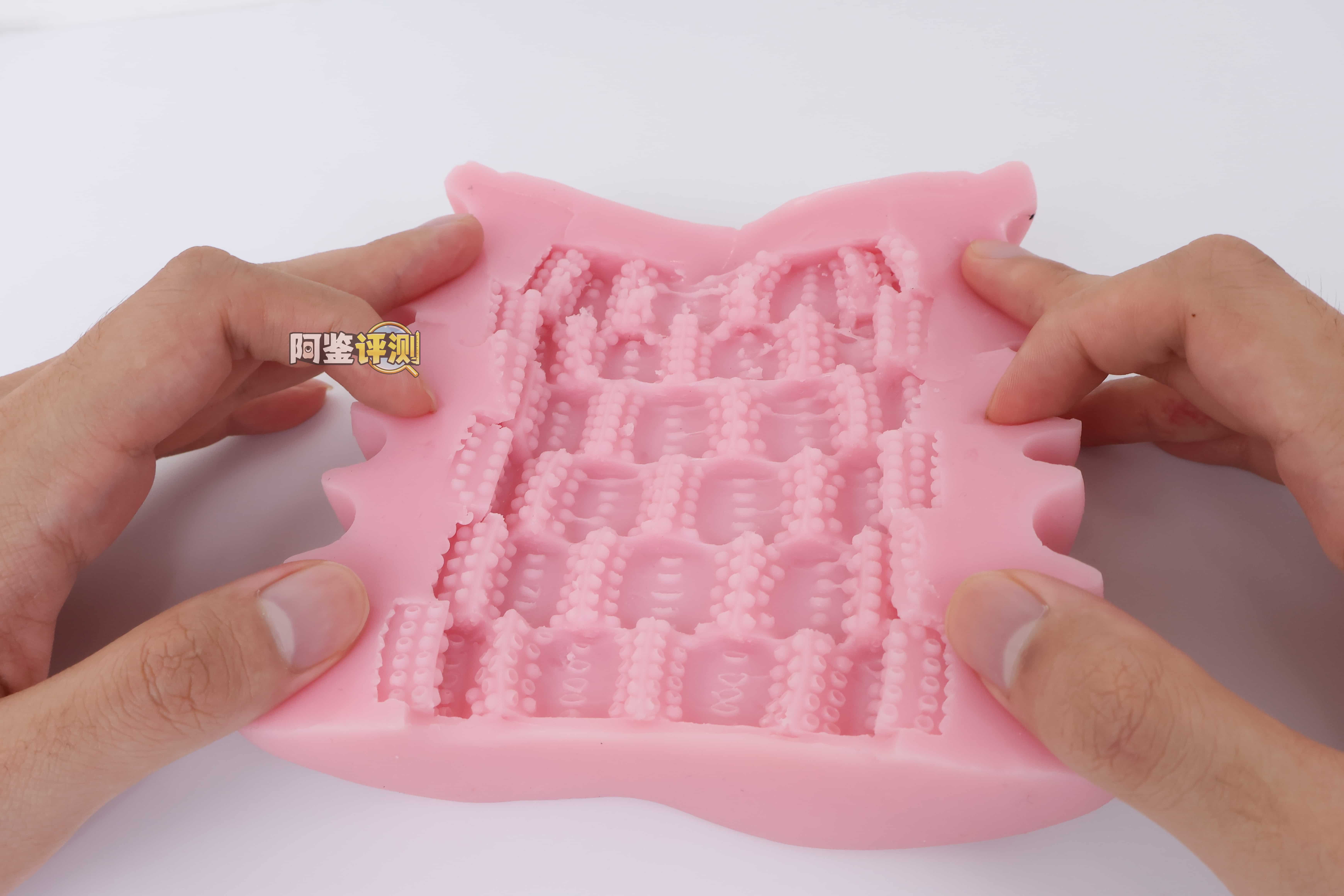 KK——“榨精术士”评测！外软内硬的旋转大块结构，有物理刺激但缺少一些肉感的包裹