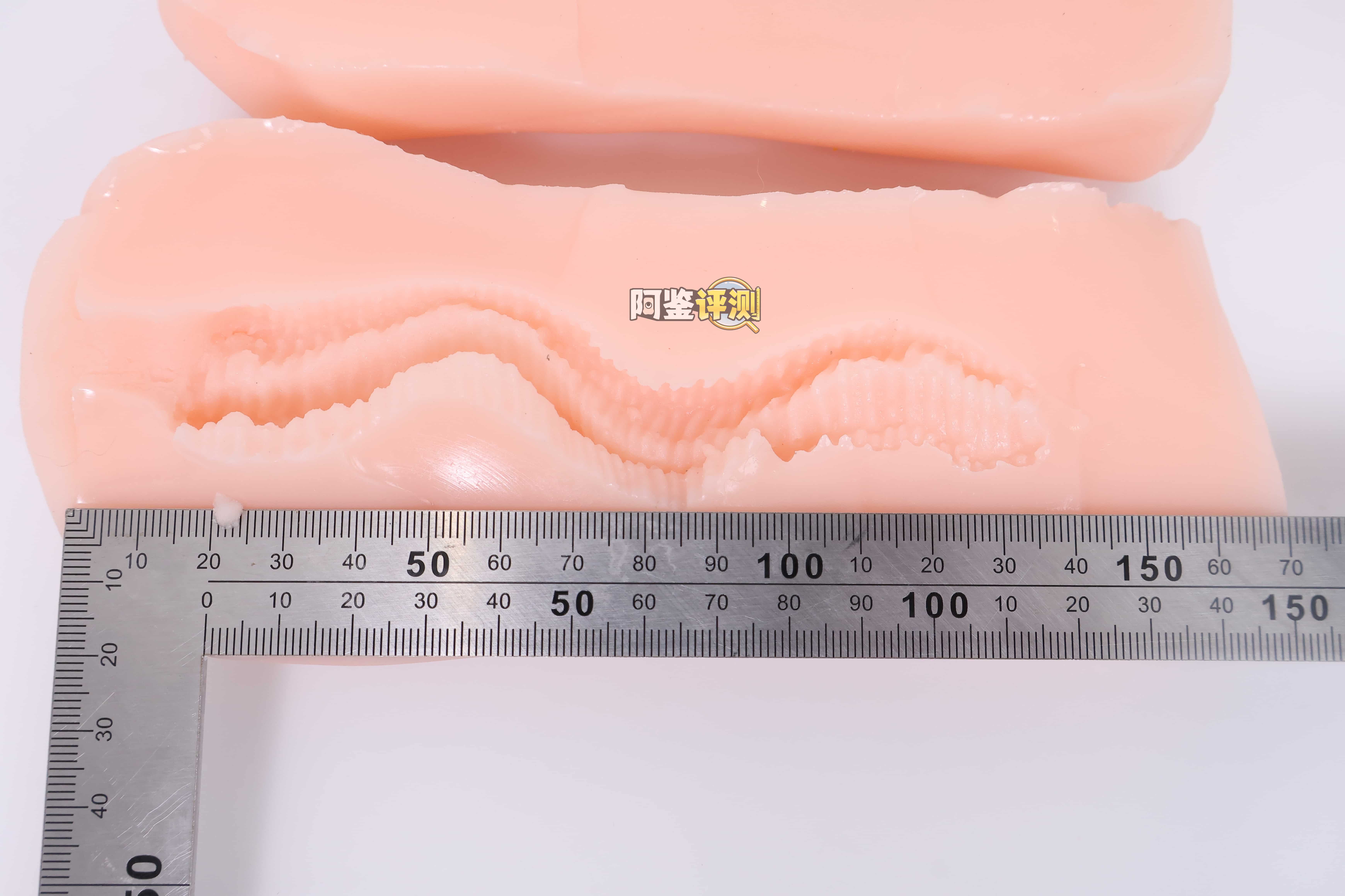 汤马托易士——”制服美少女”评测！充满棱角和剐蹭的脂软慢玩，也是别有一番风味！