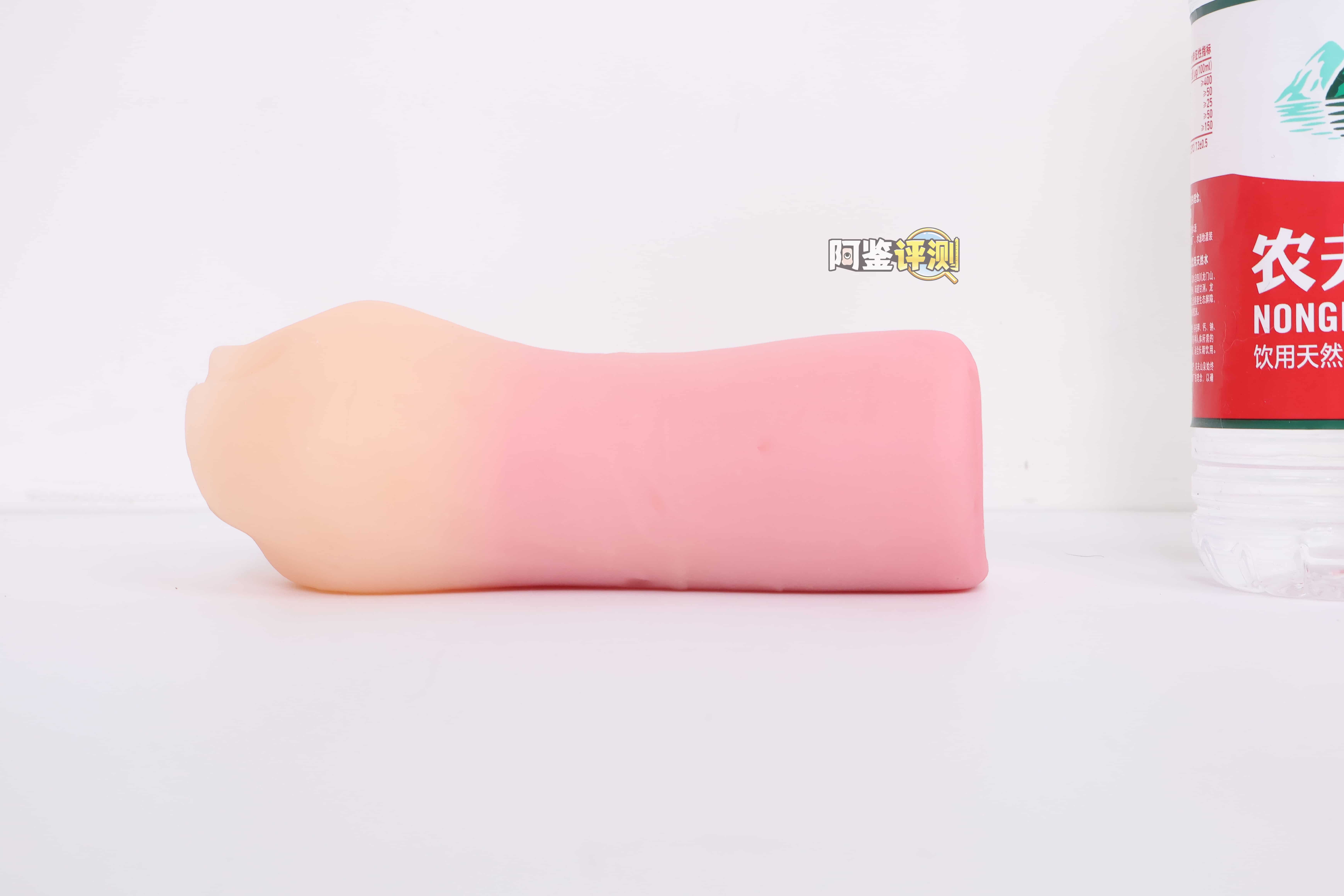 A-one——”回转双唇”评测!孩子们,这根本就不是口交杯....