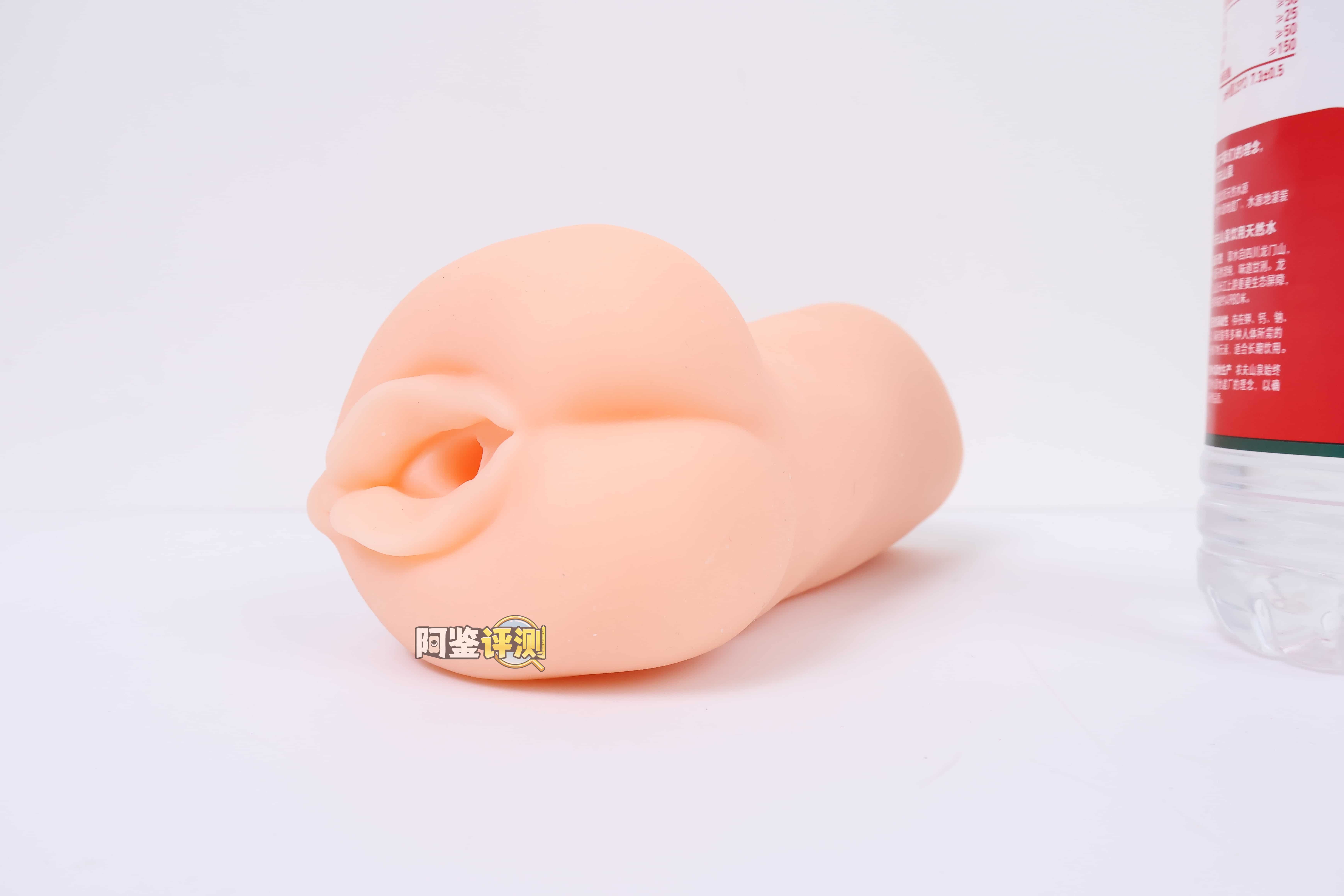 汤马托易士——”湿身淫穴”评测！大结构做进小杯子里，用起来感觉牛子偏来偏去的...