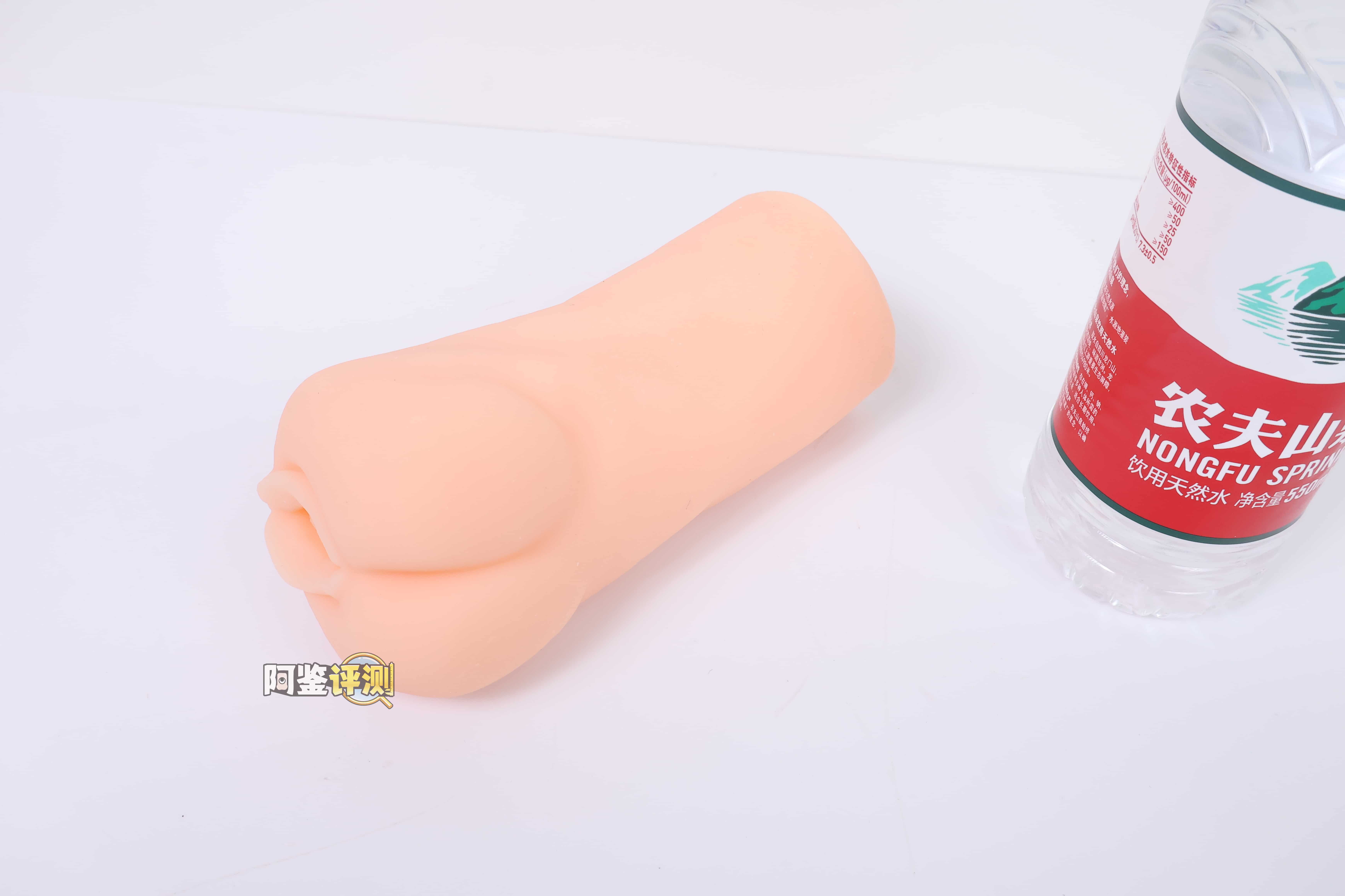 汤马托易士——”湿身淫穴”评测！大结构做进小杯子里，用起来感觉牛子偏来偏去的...