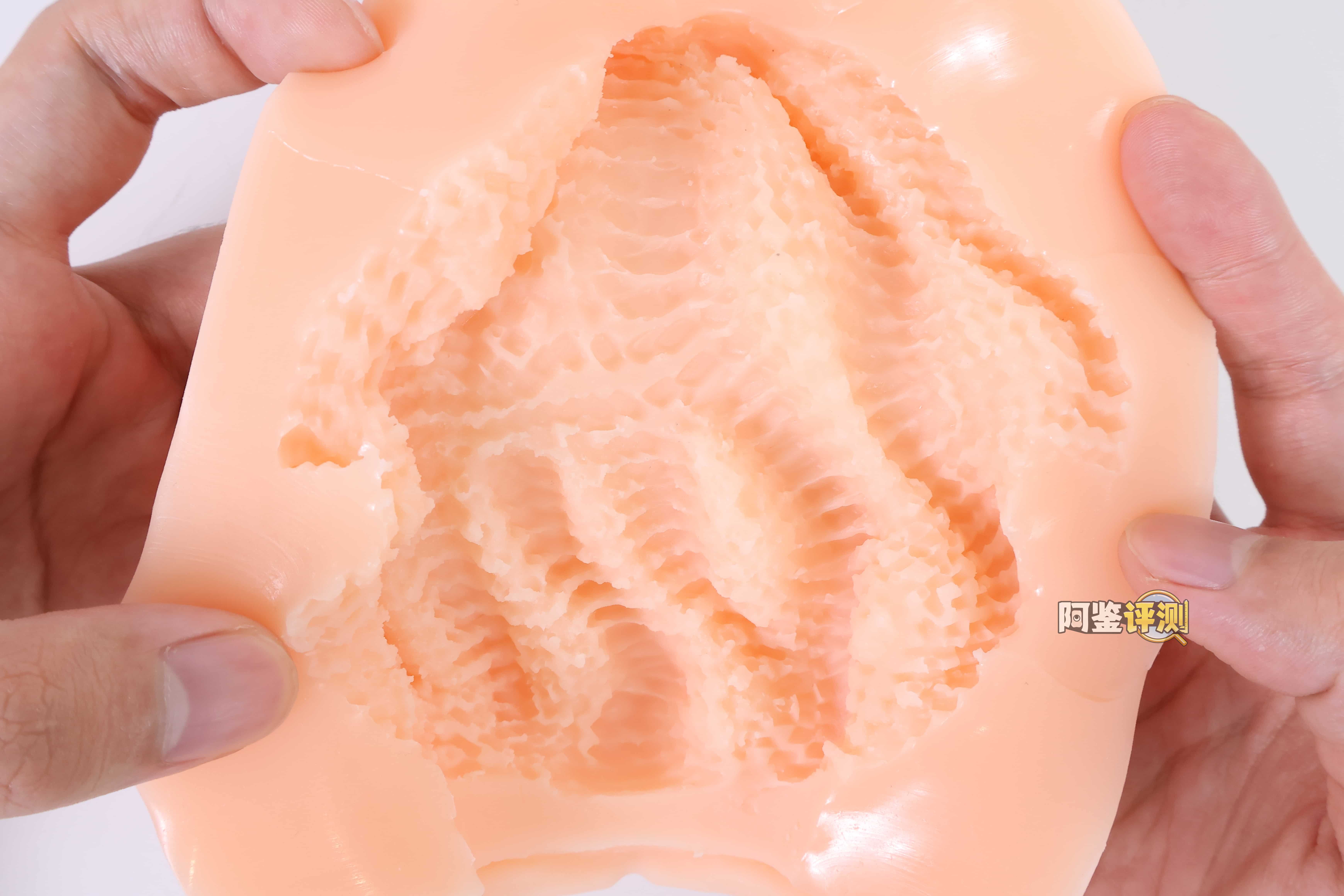 汤马托易士——”湿身淫穴”评测！大结构做进小杯子里，用起来感觉牛子偏来偏去的...