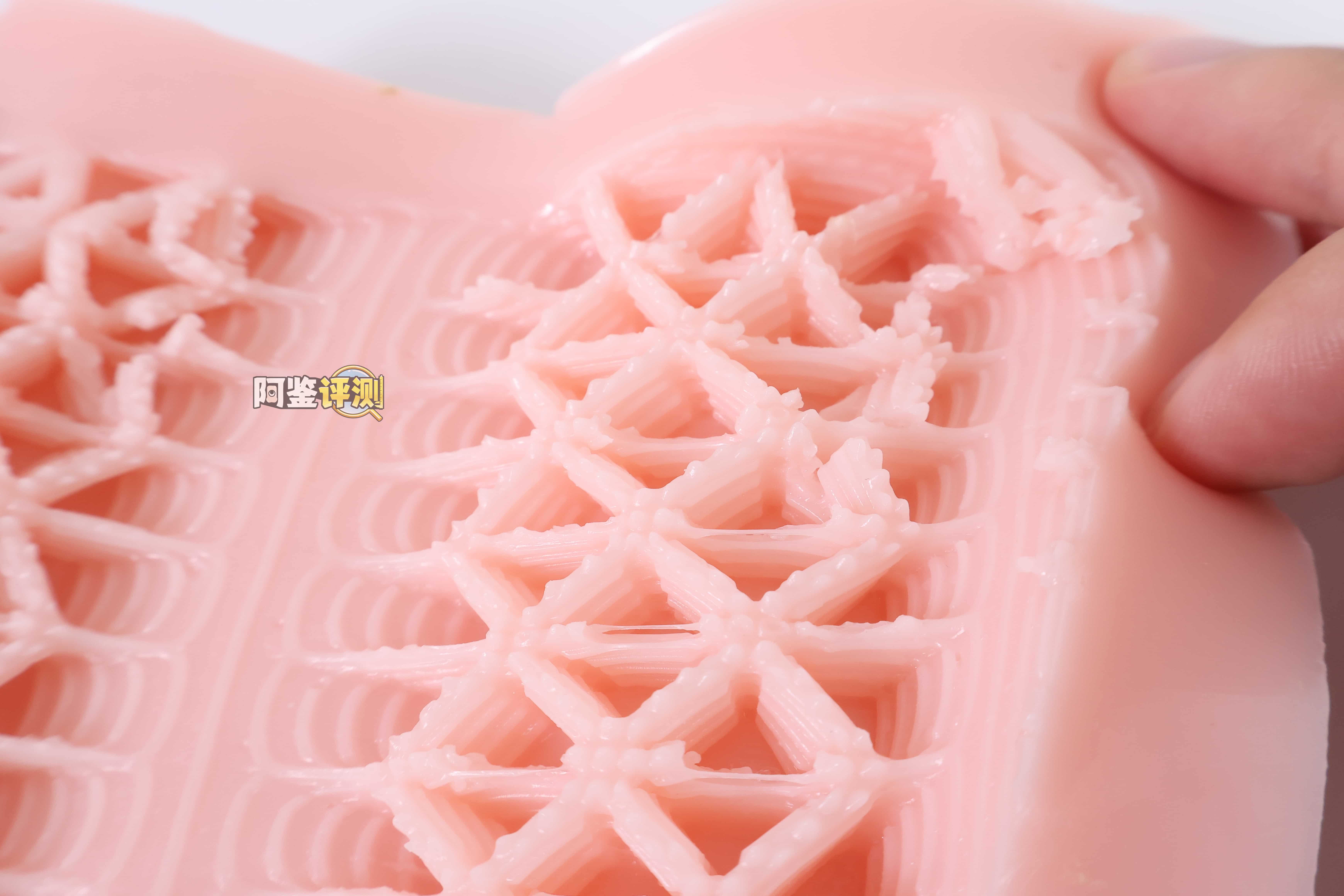 火炮——”假面怪盗”评测!越来越浮夸的双面结构!像是玻璃花窗一样的复杂网格凸起