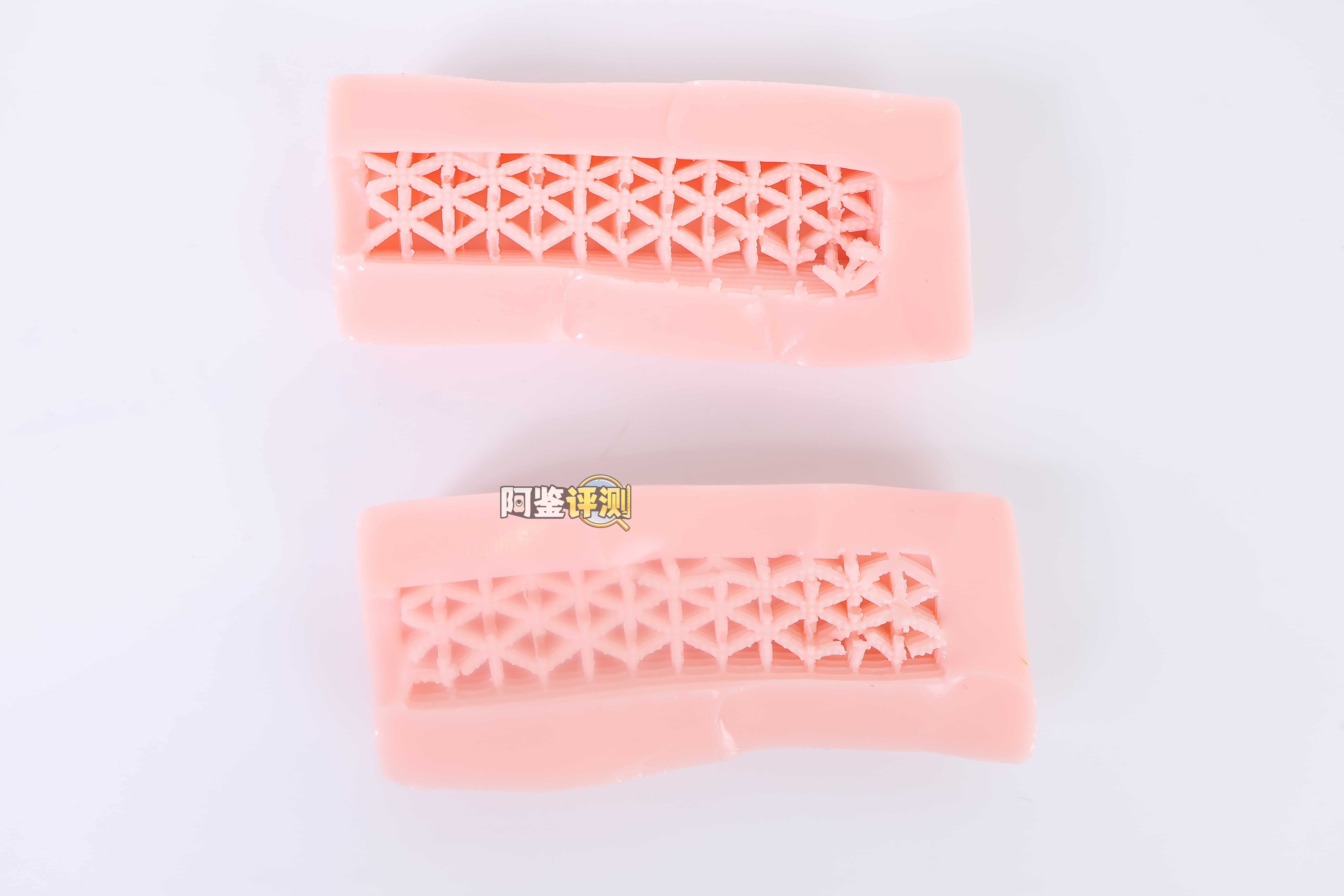 火炮——”假面怪盗”评测!越来越浮夸的双面结构!像是玻璃花窗一样的复杂网格凸起