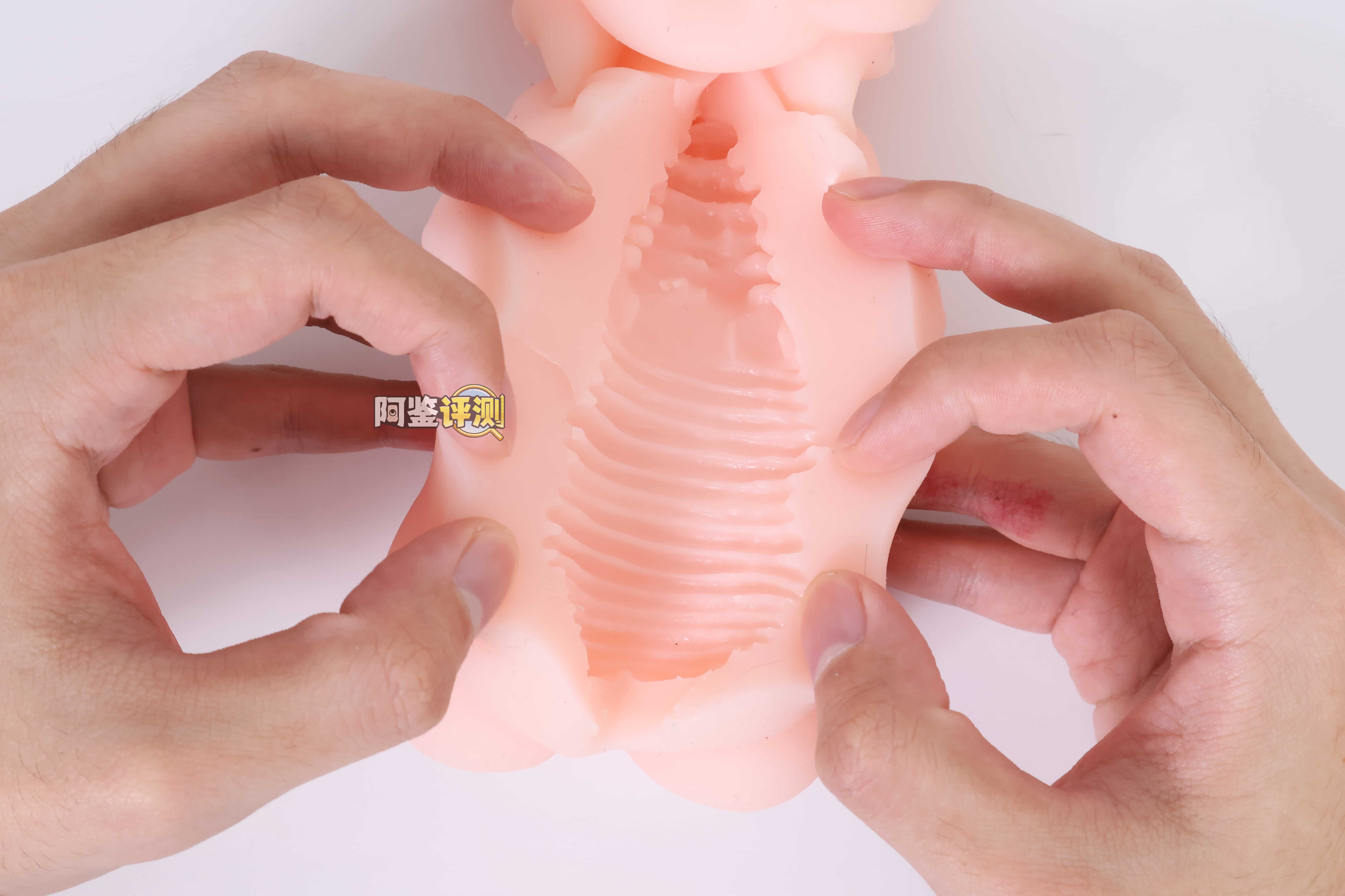 汤玛托易士——”猫乃井莉莉”评测！自家Vtuber联名的“人格排泄”主题杯，主题新奇但是设计敷衍