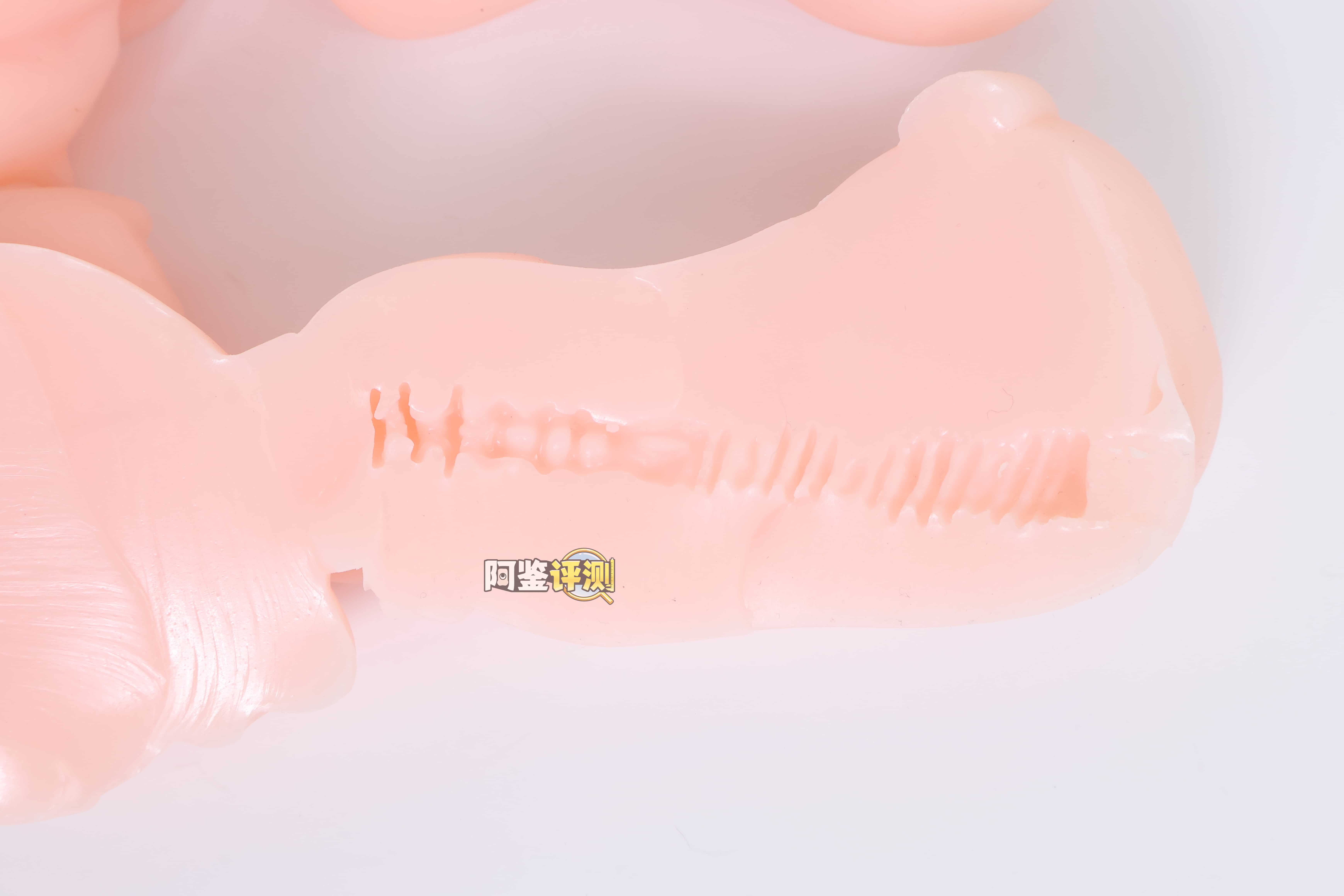 汤玛托易士——”猫乃井莉莉”评测！自家Vtuber联名的“人格排泄”主题杯，主题新奇但是设计敷衍