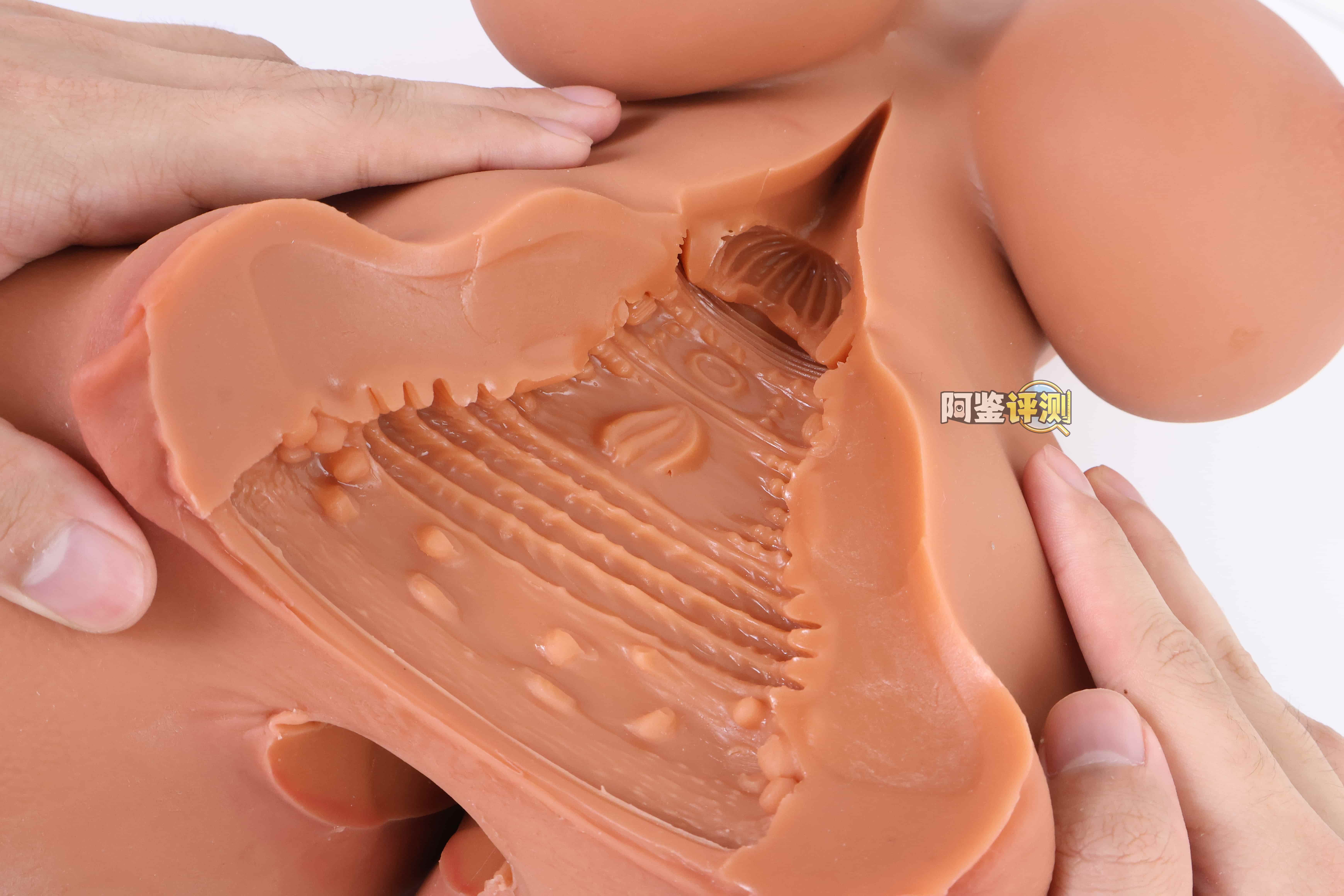 COC——“赤鸢”评测！ 创新工艺的全身软黑皮小身体倒模，设计概念不错但工艺上还有很多问题